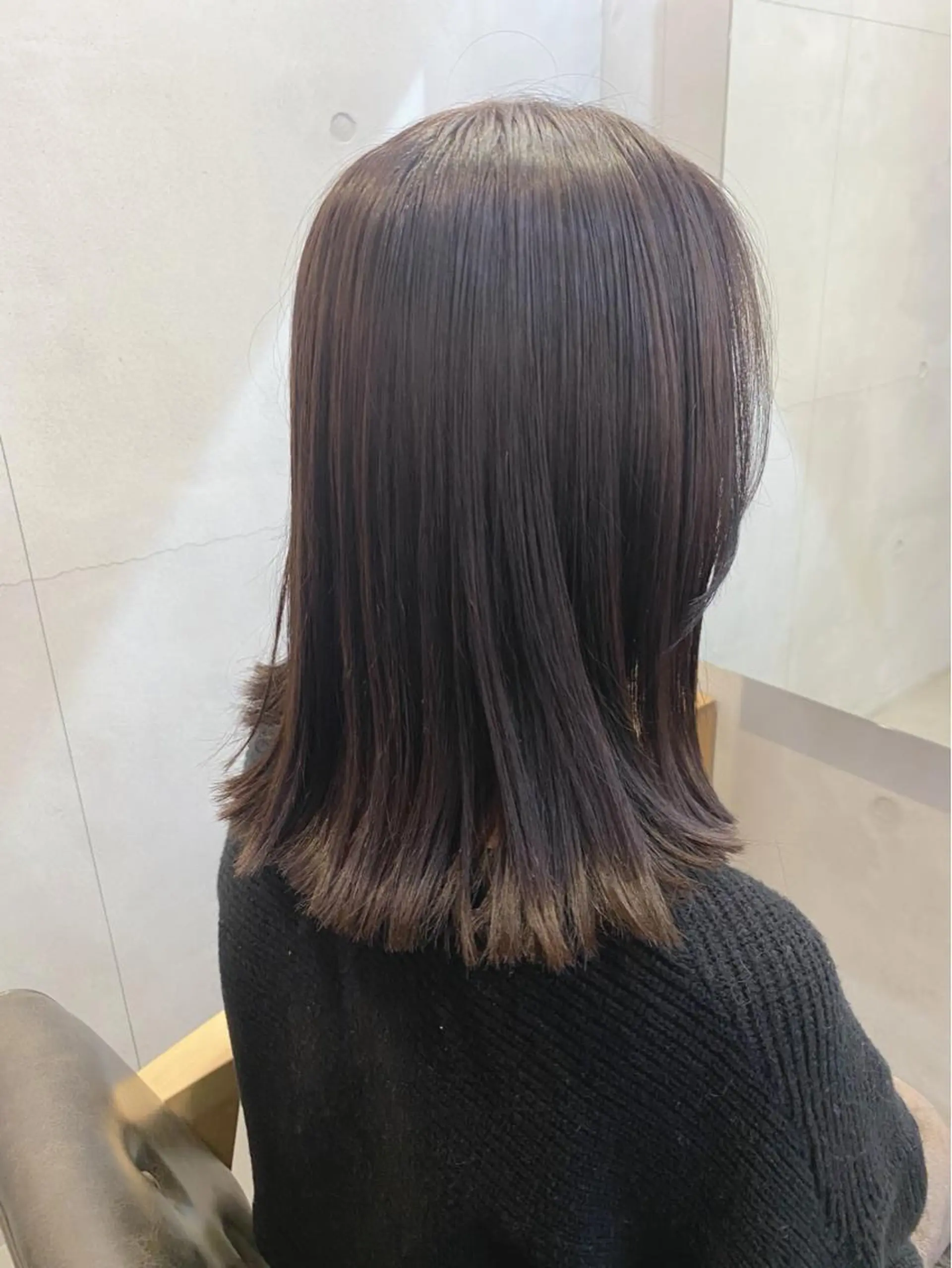 ミディアム カラー 顔周りカット conne& ririのヘアスタイル