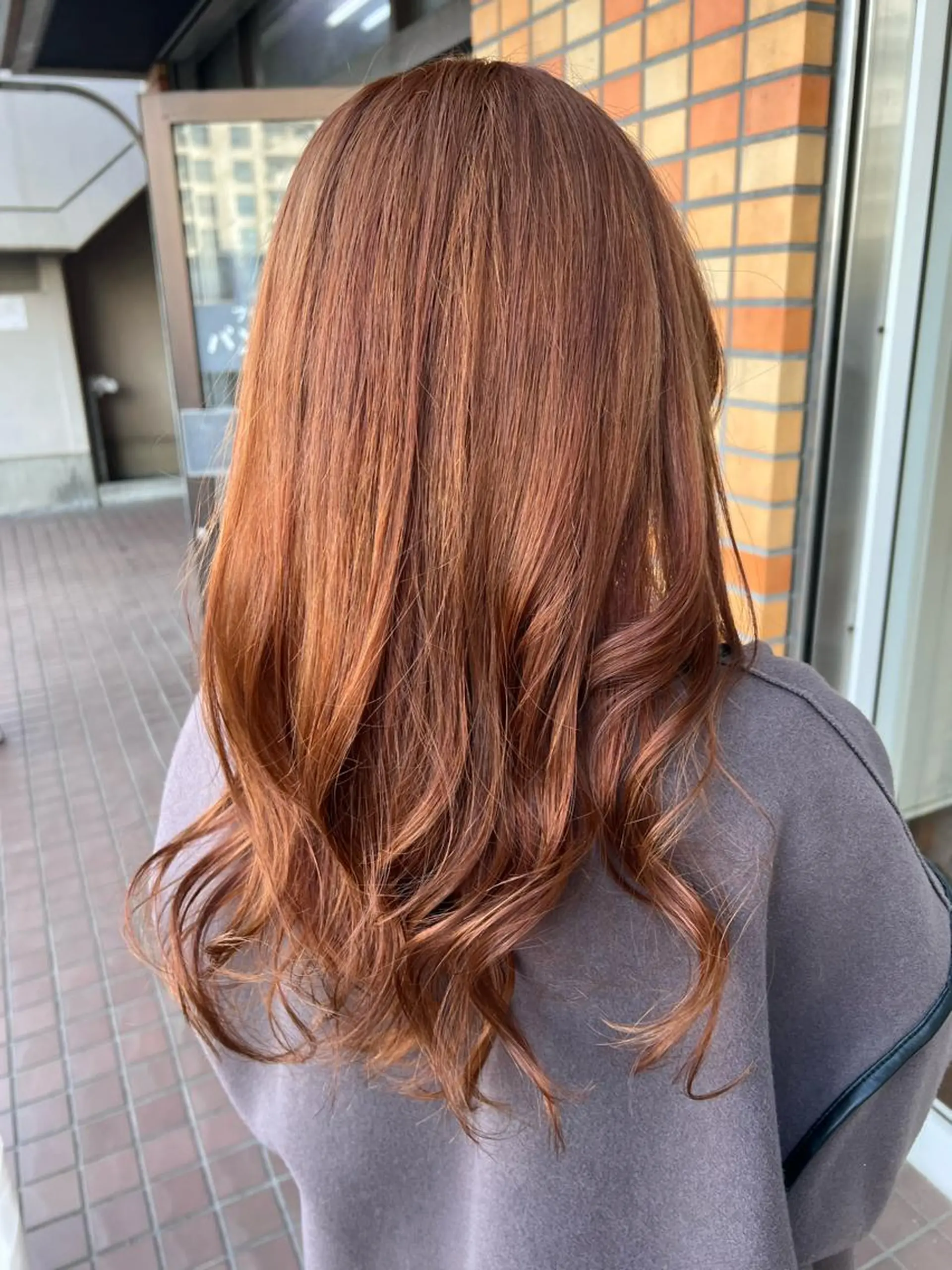 ロング カラー 山崎 和花のヘアスタイル