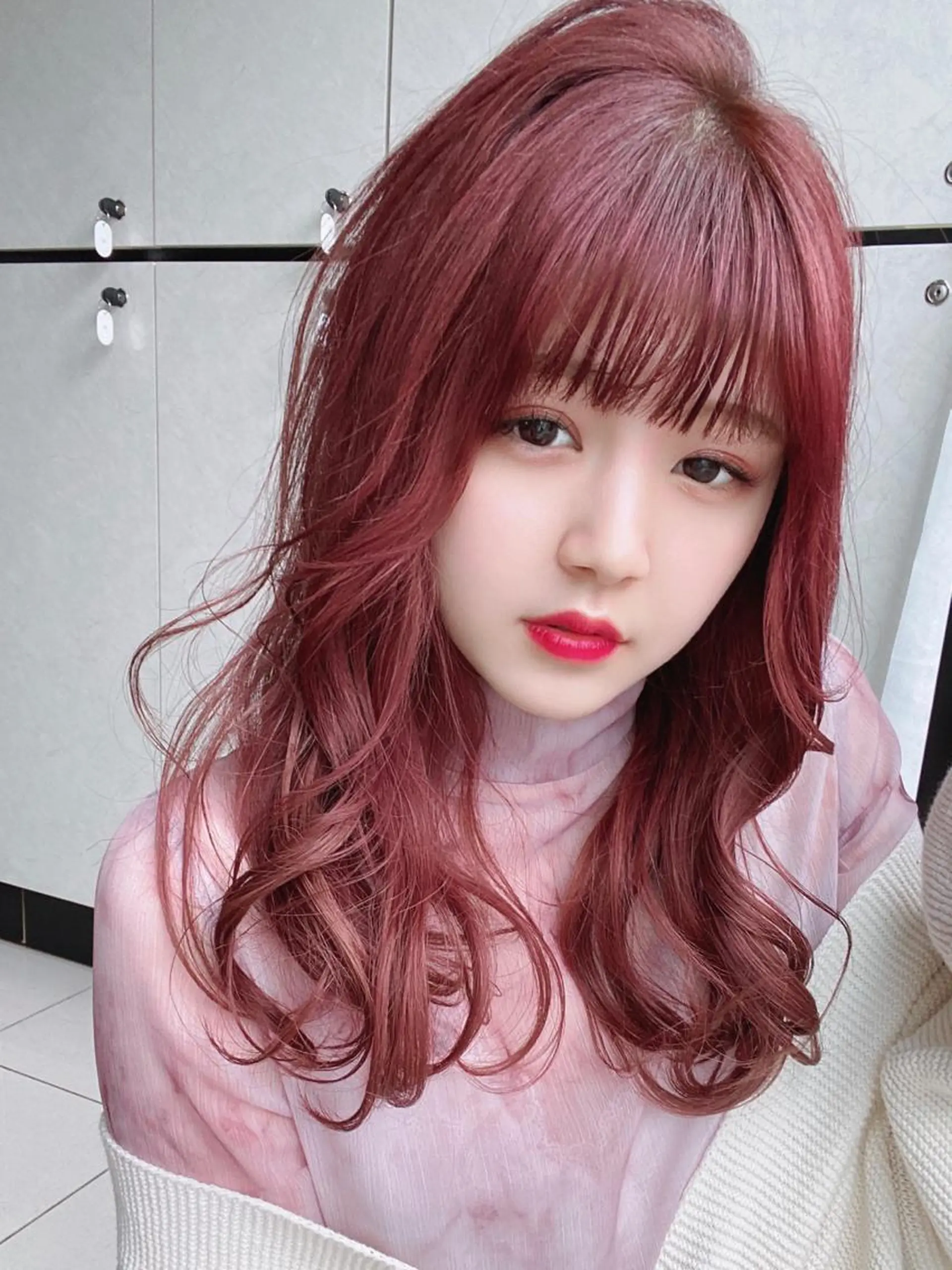 ロング カラー ヘアアレンジ アイブロウ ショートボブ 編み込みエクステ シールエクステ バレイヤージュ ベージュカラー LAVENDIA 初音のヘアスタイル