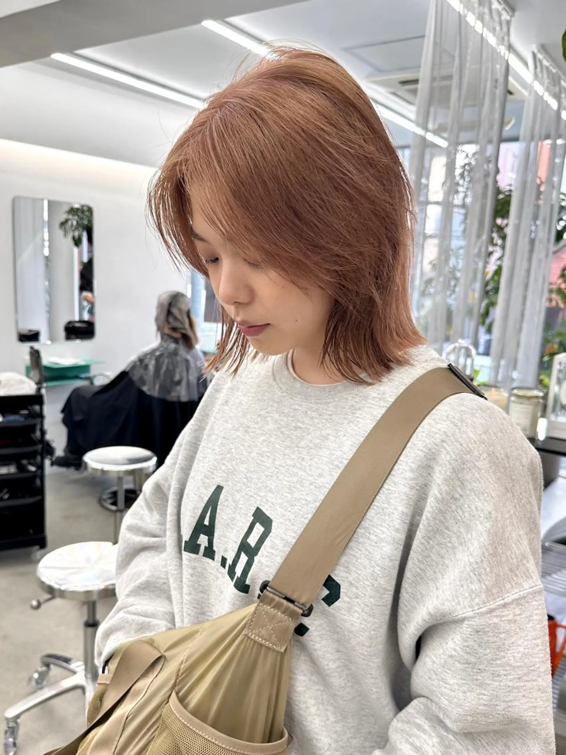 ミディアム カラー ベージュカラー ブリーチ ケアブリーチ ピンクカラー ボブ ヘアカラー トリートメント ボブ/レイヤー/ケア パーマ/リュウタのヘアスタイル