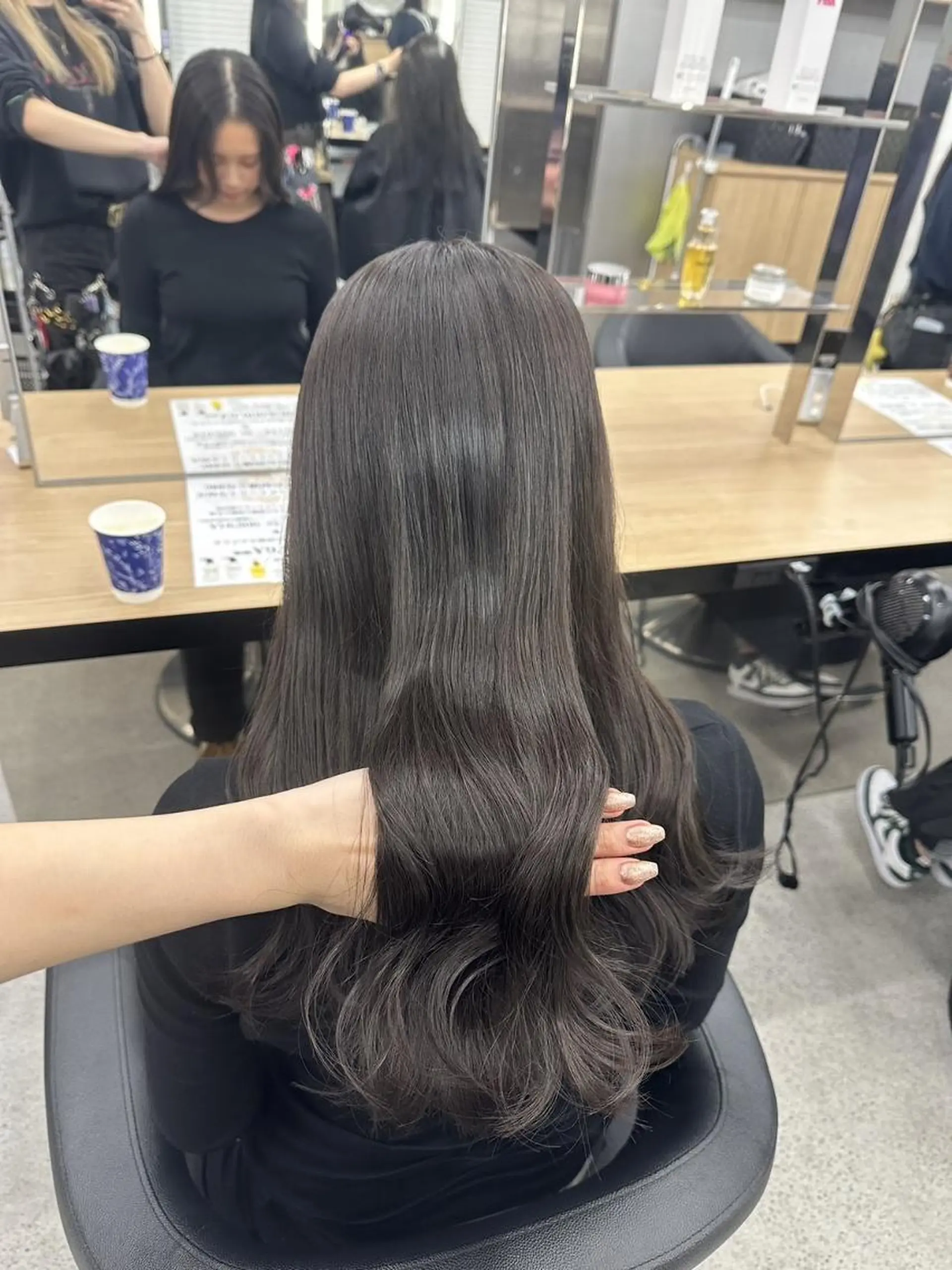 ロング カラー ヘアアレンジ ヘアカラー トリートメント ヘッドスパ ヘアセット NAMI🤎ブラウン &ミルクティー🤍のヘアスタイル