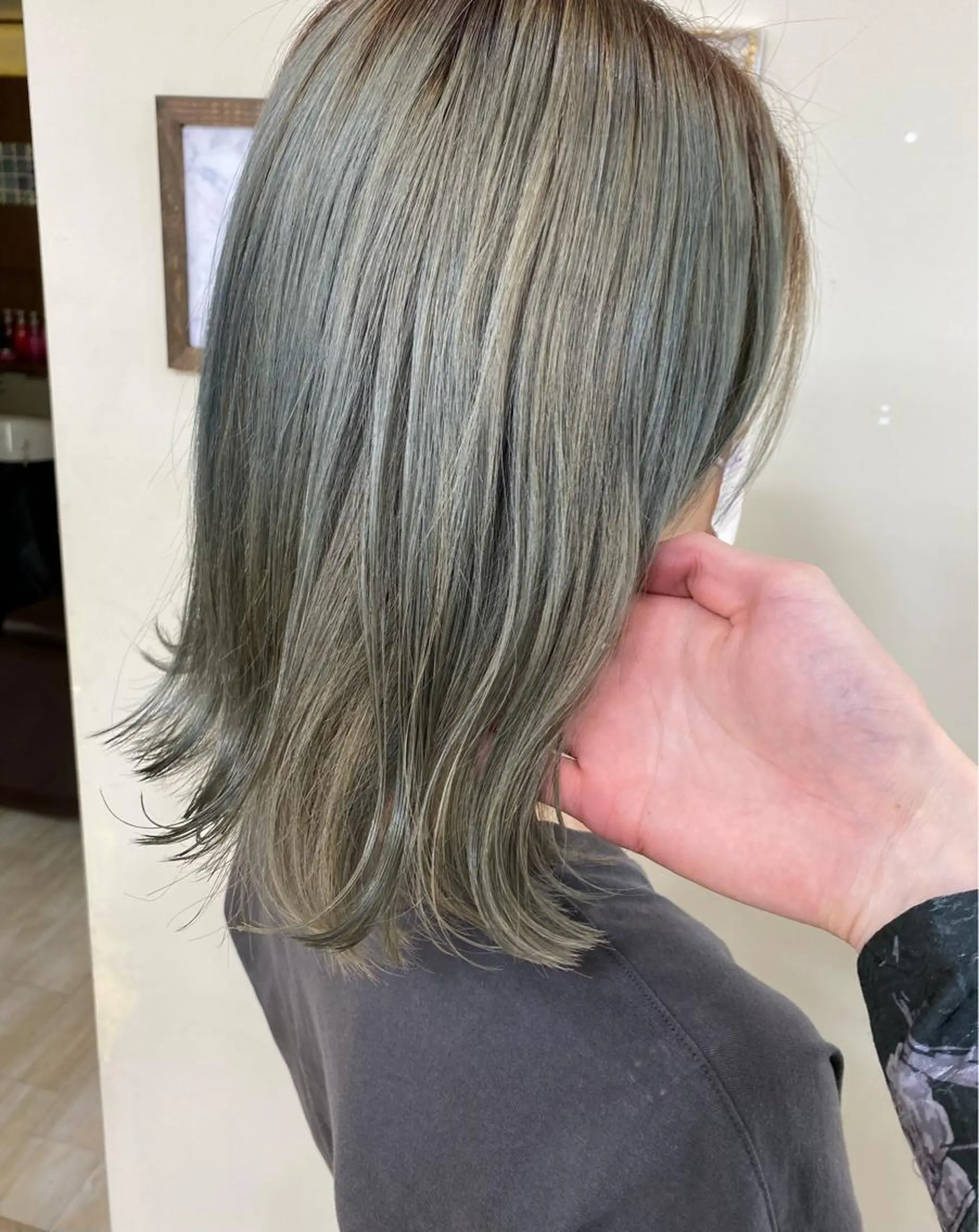 カラー SALOWIN栄 高須大貴のヘアスタイル