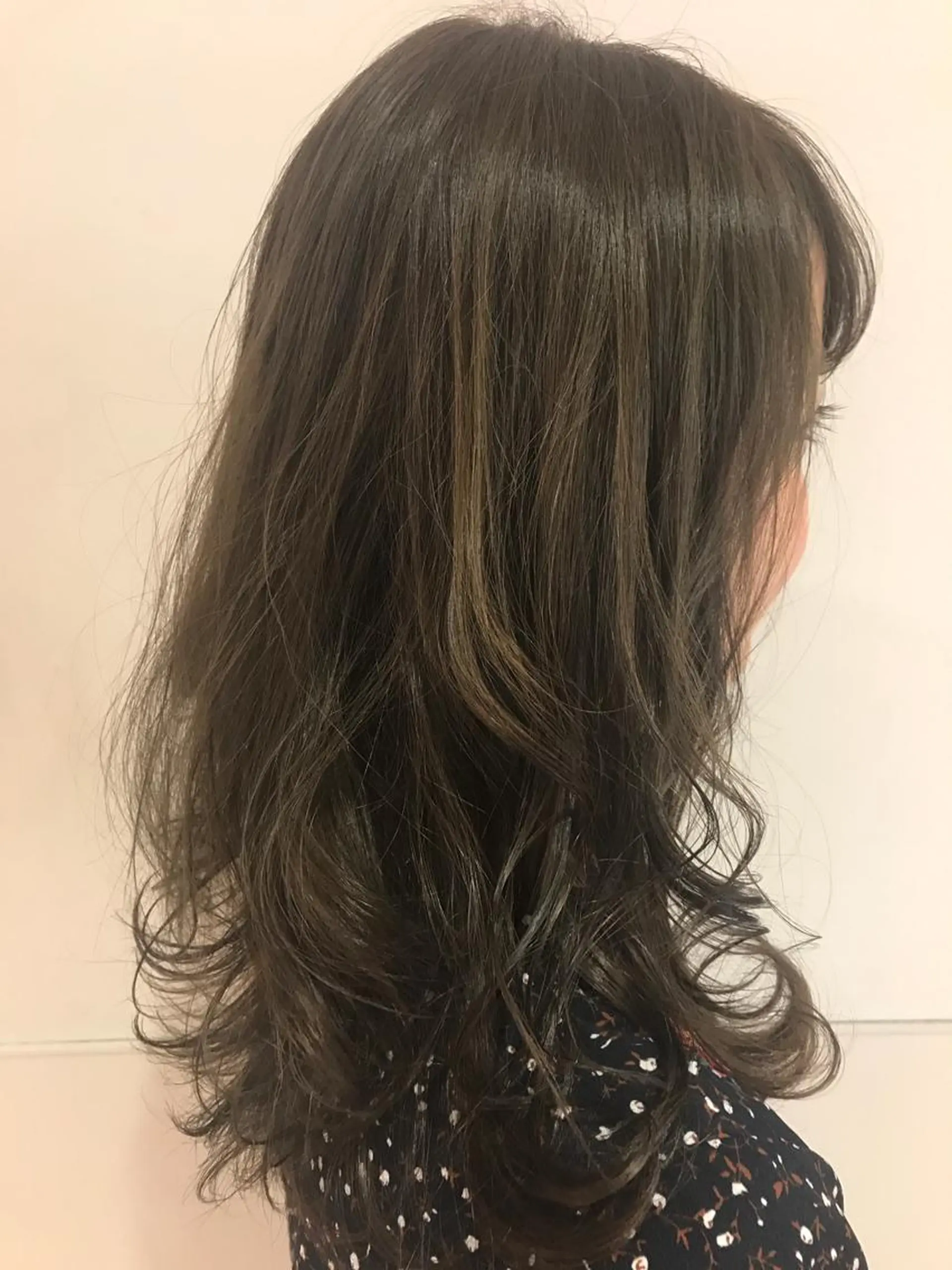 ロング カラー カット ヘアカラー Le Clic所属・貝通丸 朱里のヘアスタイル