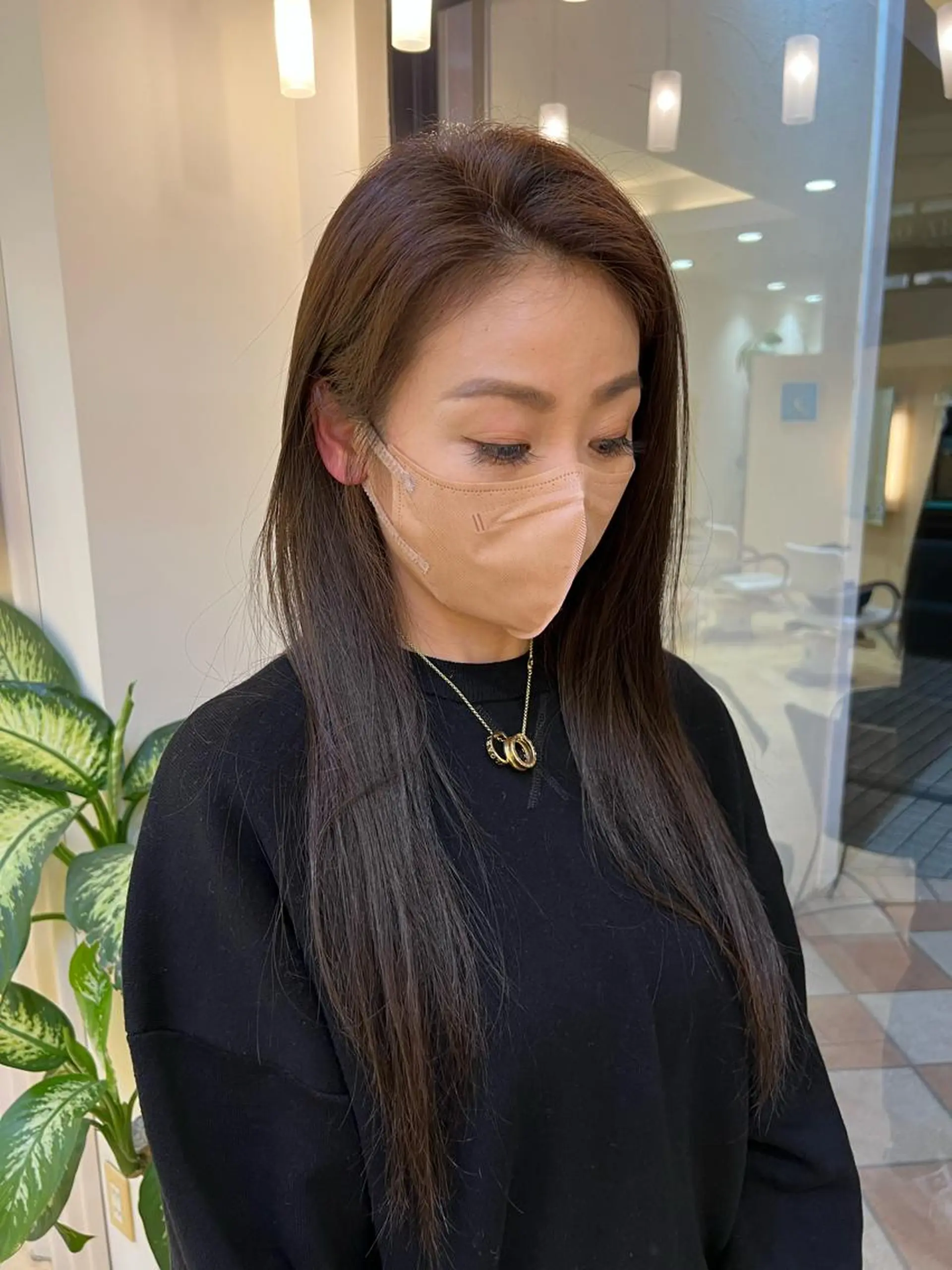 ロング カラー アッシュ グレージュ 最高の髪質改善🩵 艶カラー 惠美のヘアスタイル