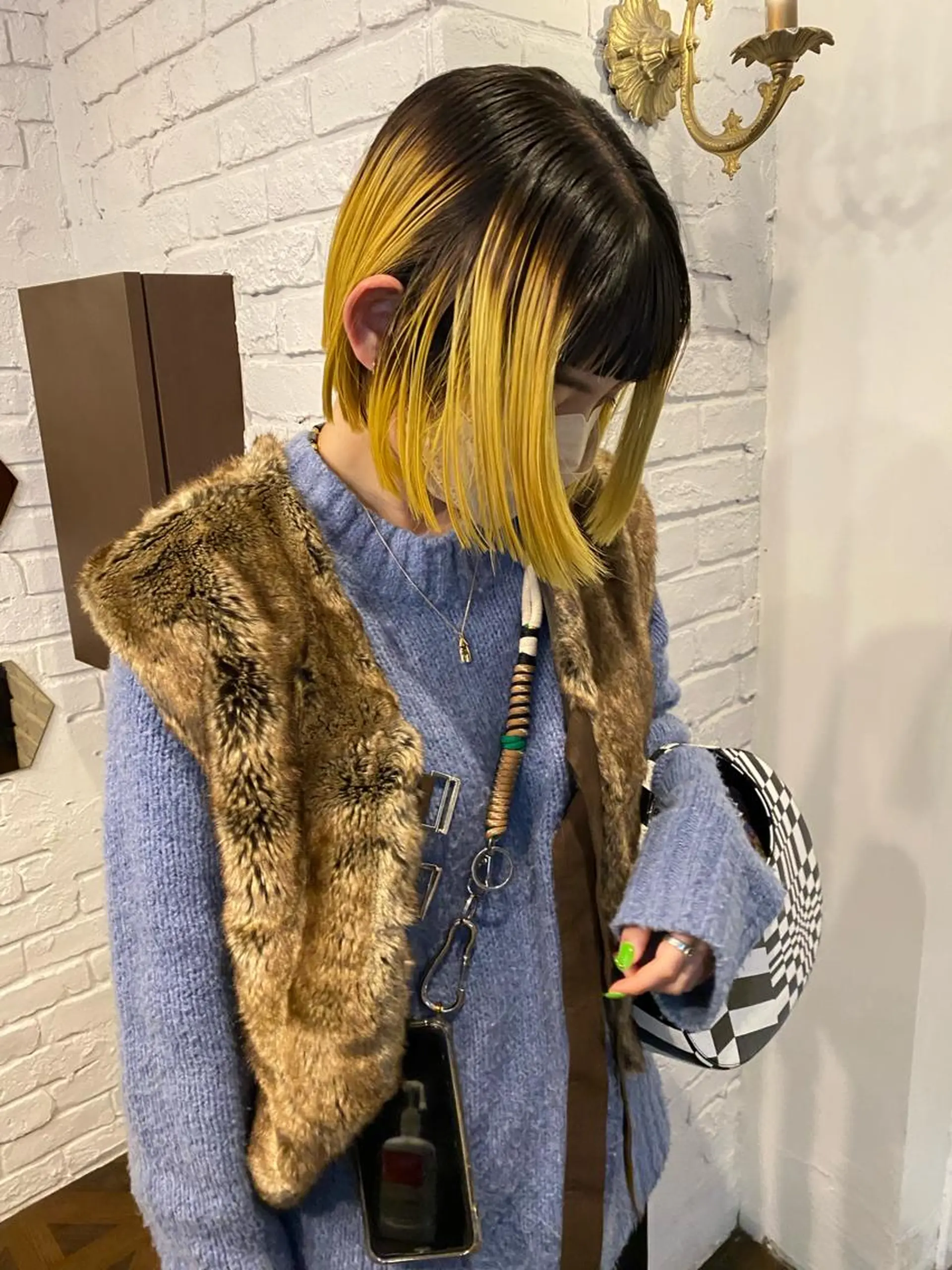 ミディアム カラー ヘアアレンジ 切りっぱなしボブ デザインカラー イエローカラー ボブ カット ヘアカラー トリートメント レイヤーカット×髪質 改善🇰🇷シオリのヘアスタイル