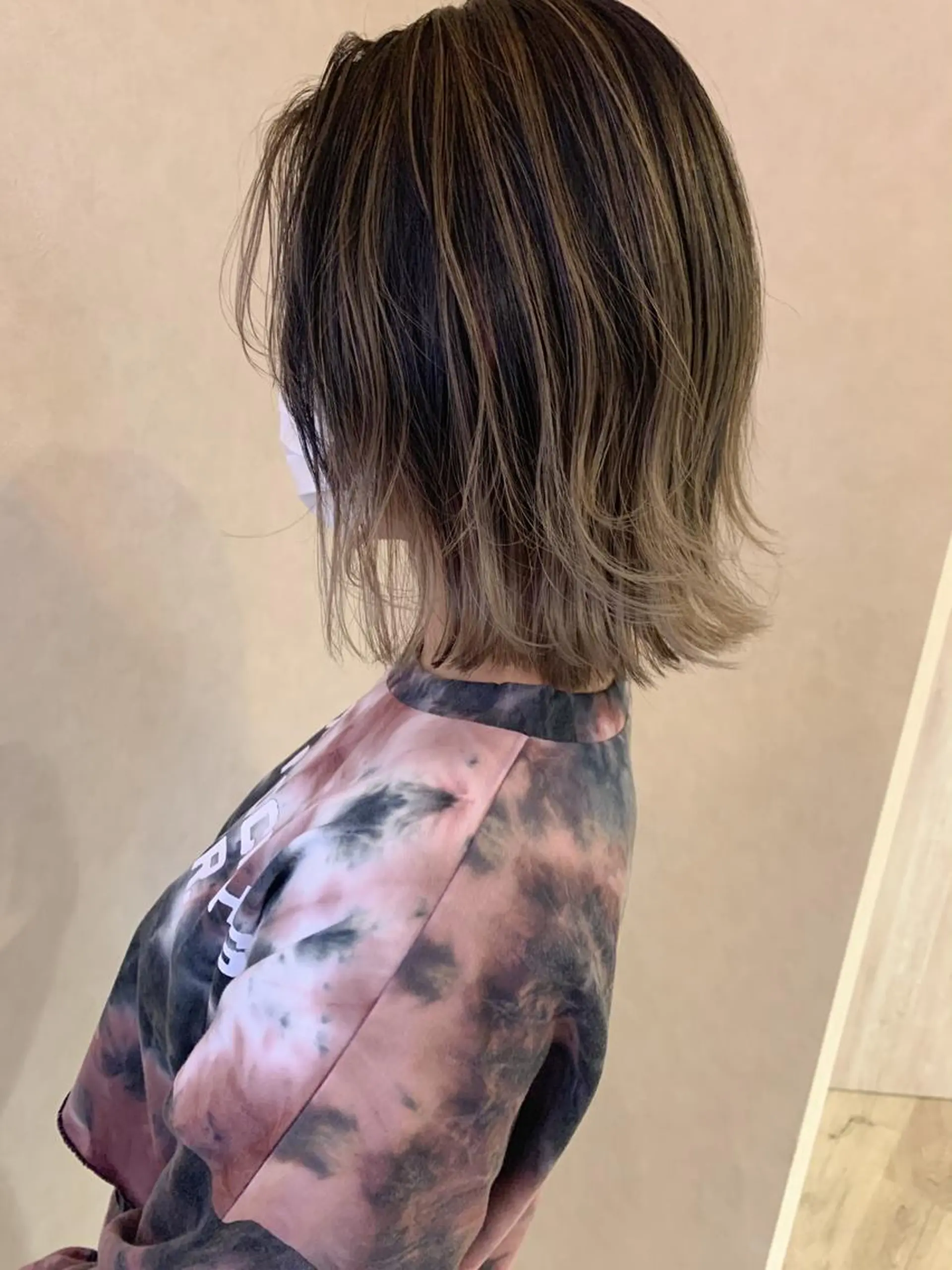 ミディアム Lit.豊橋 夏目のヘアスタイル