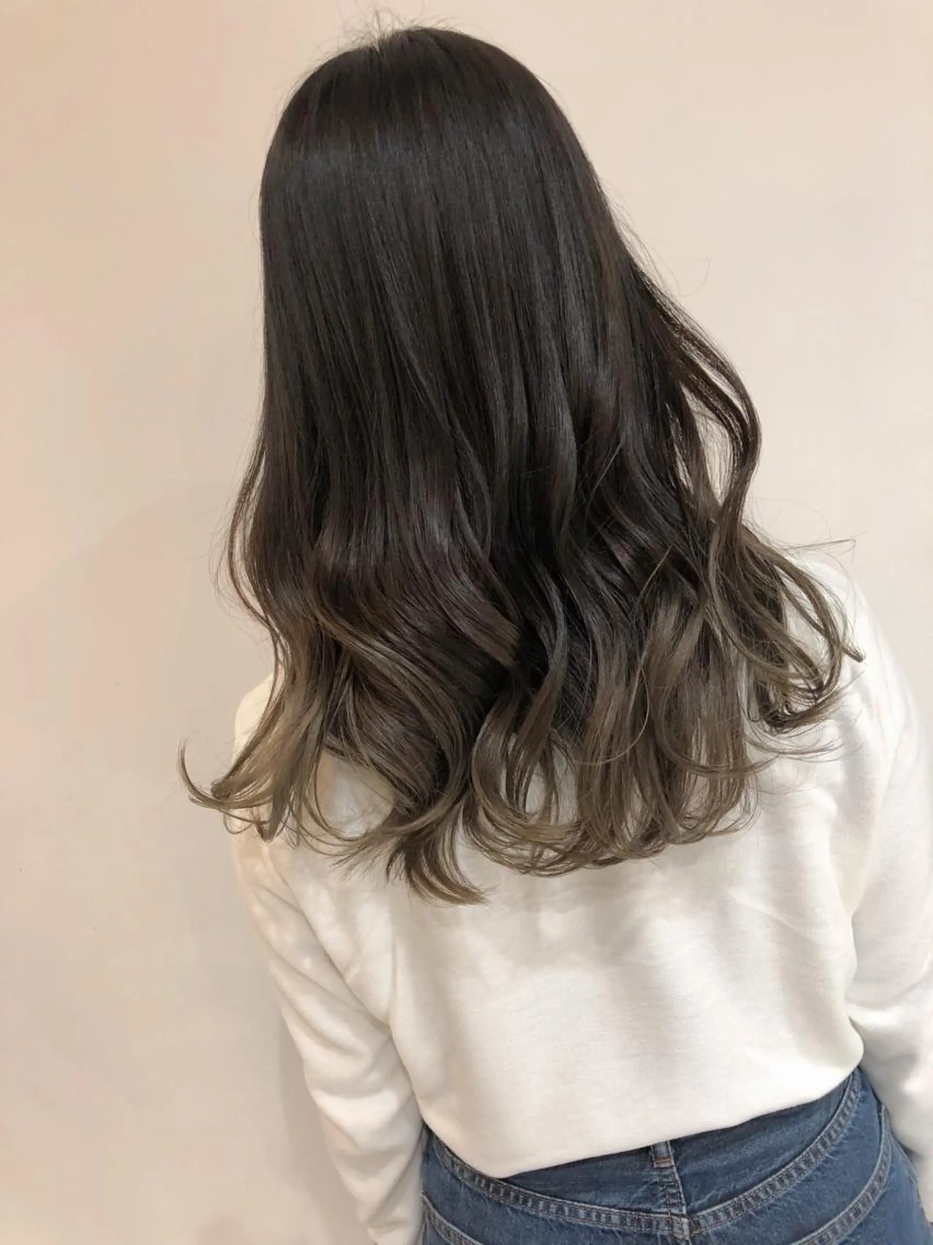 ミディアム カラー ヘアアレンジ グラデーションカラー 【公式】amble luxe池袋東口🩷のヘアスタイル