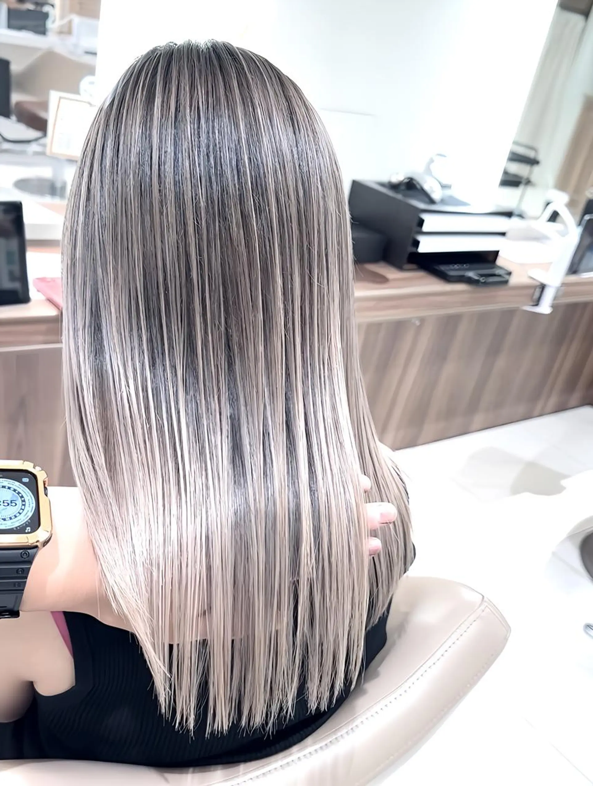 セミロング カラー バレイヤージュ 髪質改善 レイヤーカット カット ヘアカラー トリートメント 山崎俊輔/髪質改善 /バレイヤージュのヘアスタイル