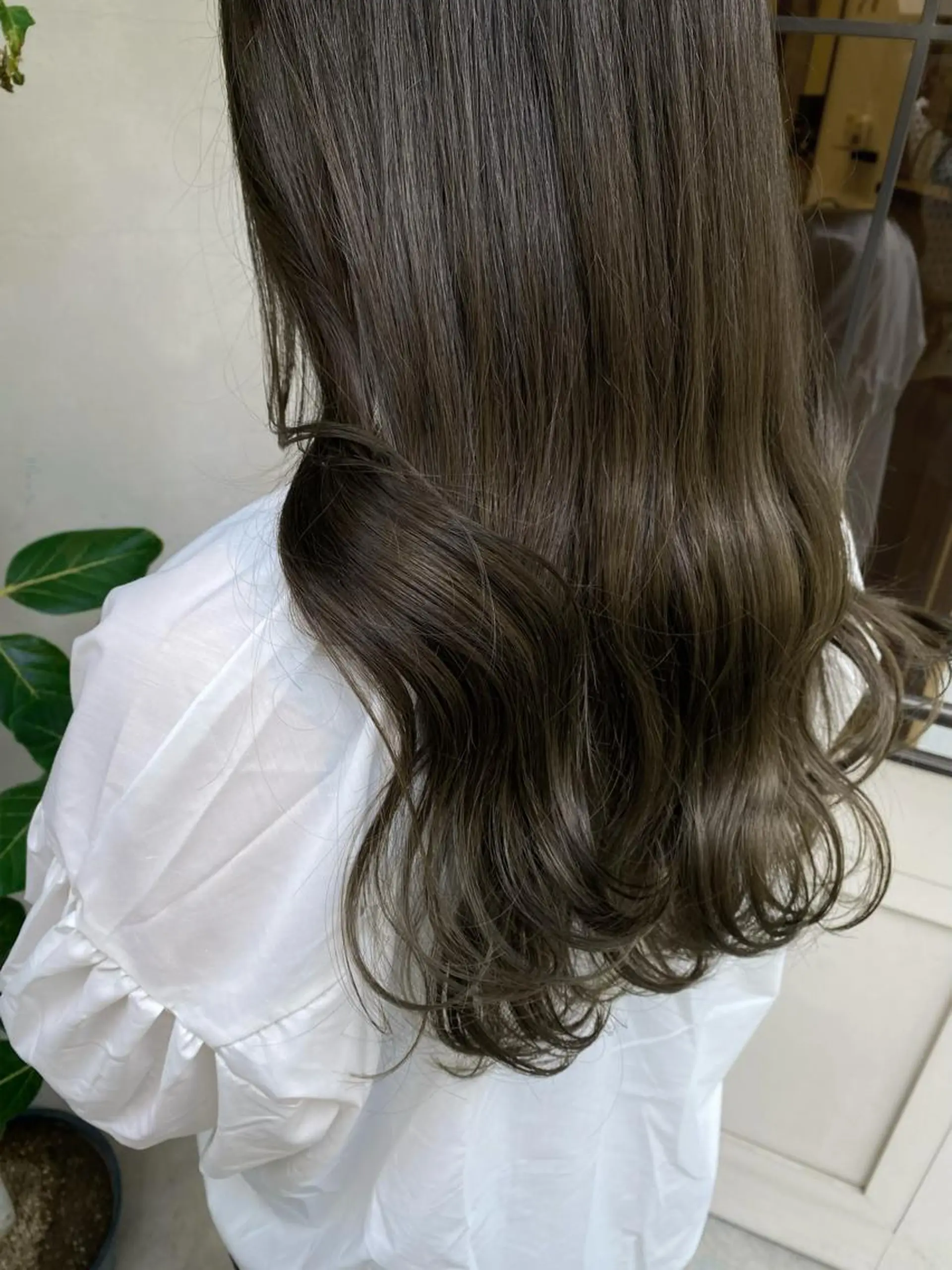 ロング カラー カット ヘアカラー トリートメント ENIF ヤマグチアツコのヘアスタイル