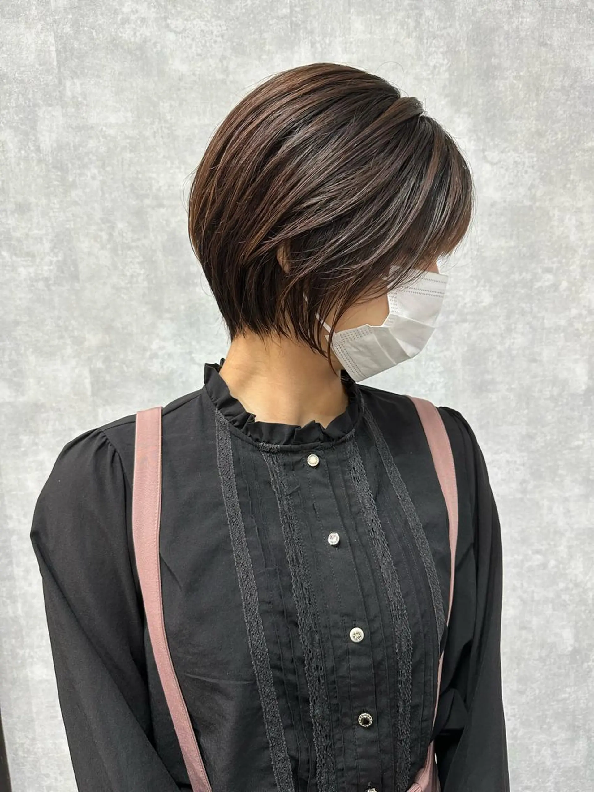 ショート 切りっぱなしボブ ショートボブ ハンサムショート 丸みショート アッシュ カット トリートメント モテ髪/ボブ/ショー ト/アダチフウトのヘアスタイル