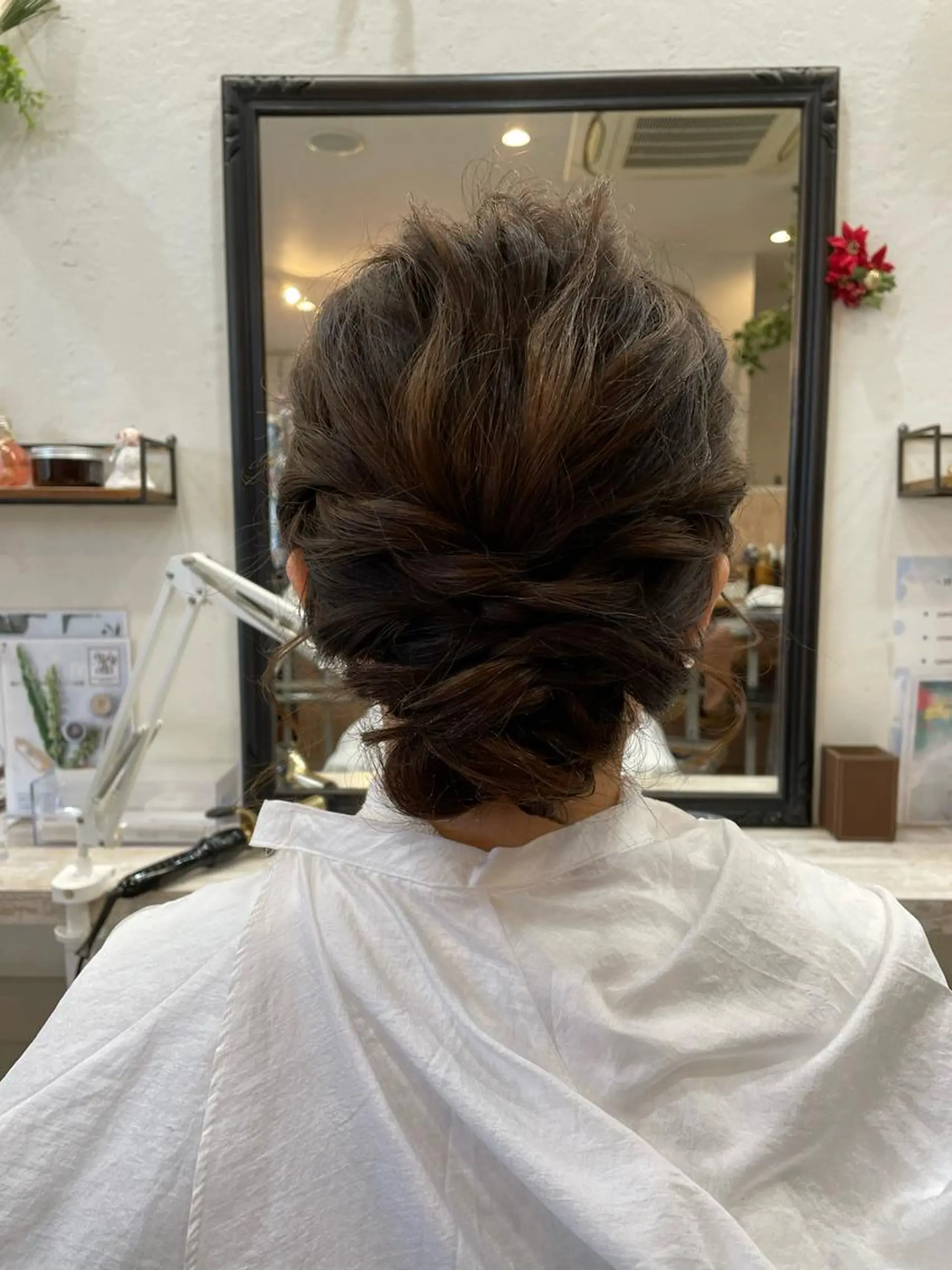 セミロング 津田 あかねのヘアスタイル