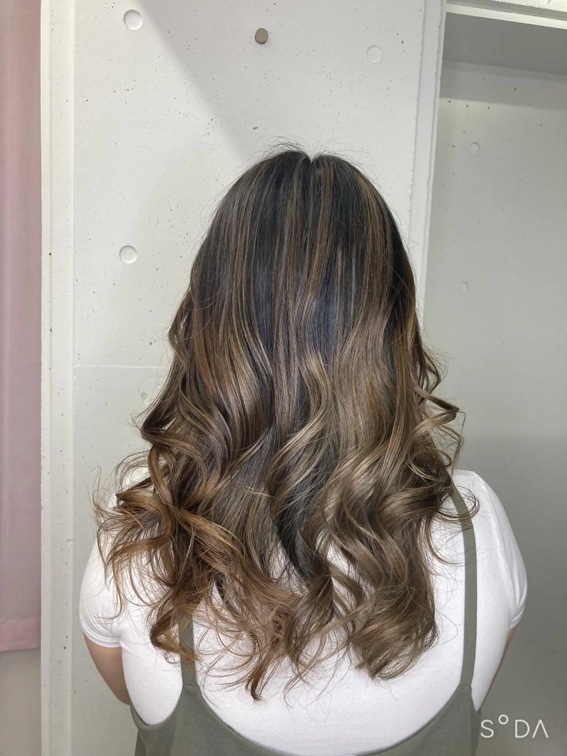 ロング カラー バレイヤージュ レイヤーカット ミルミー美容室所属・🦄💒💓齎藤 七海子🦄💒💓の眉毛・アイブロウイメージ