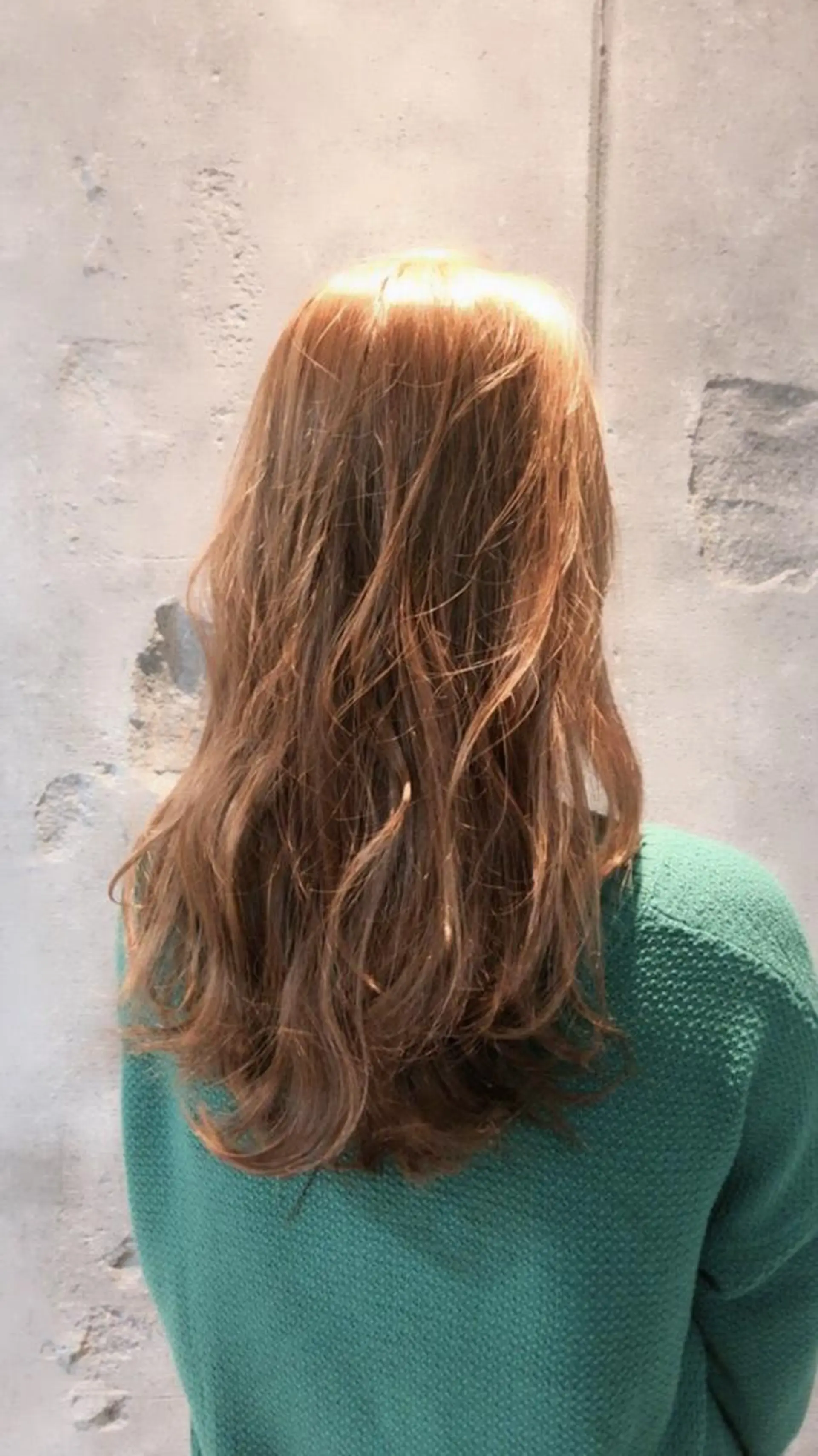 ロング カラー ハイトーンカラー 大久保 遥日のヘアスタイル