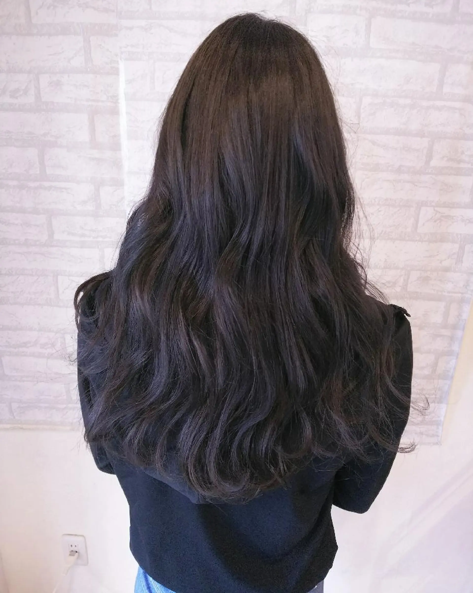 ロング カラー ダークシルバー シルバー RU RIのヘアスタイル