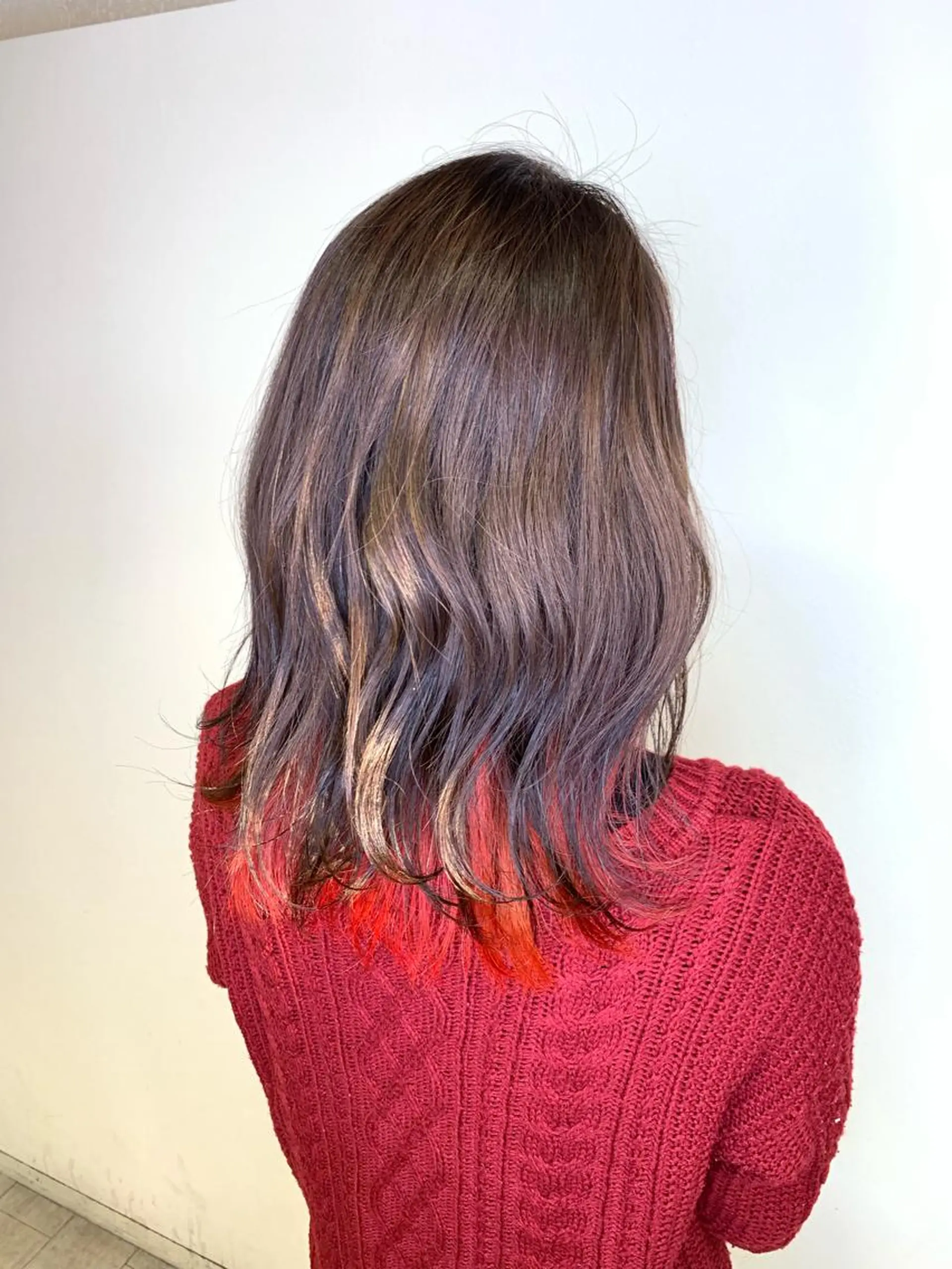 ミディアム カラー ミディアムパーマ イルミナカラー インナーカラー レッドカラー トリートメント ヘアカラー Miru by INCE HAIRのヘアスタイル