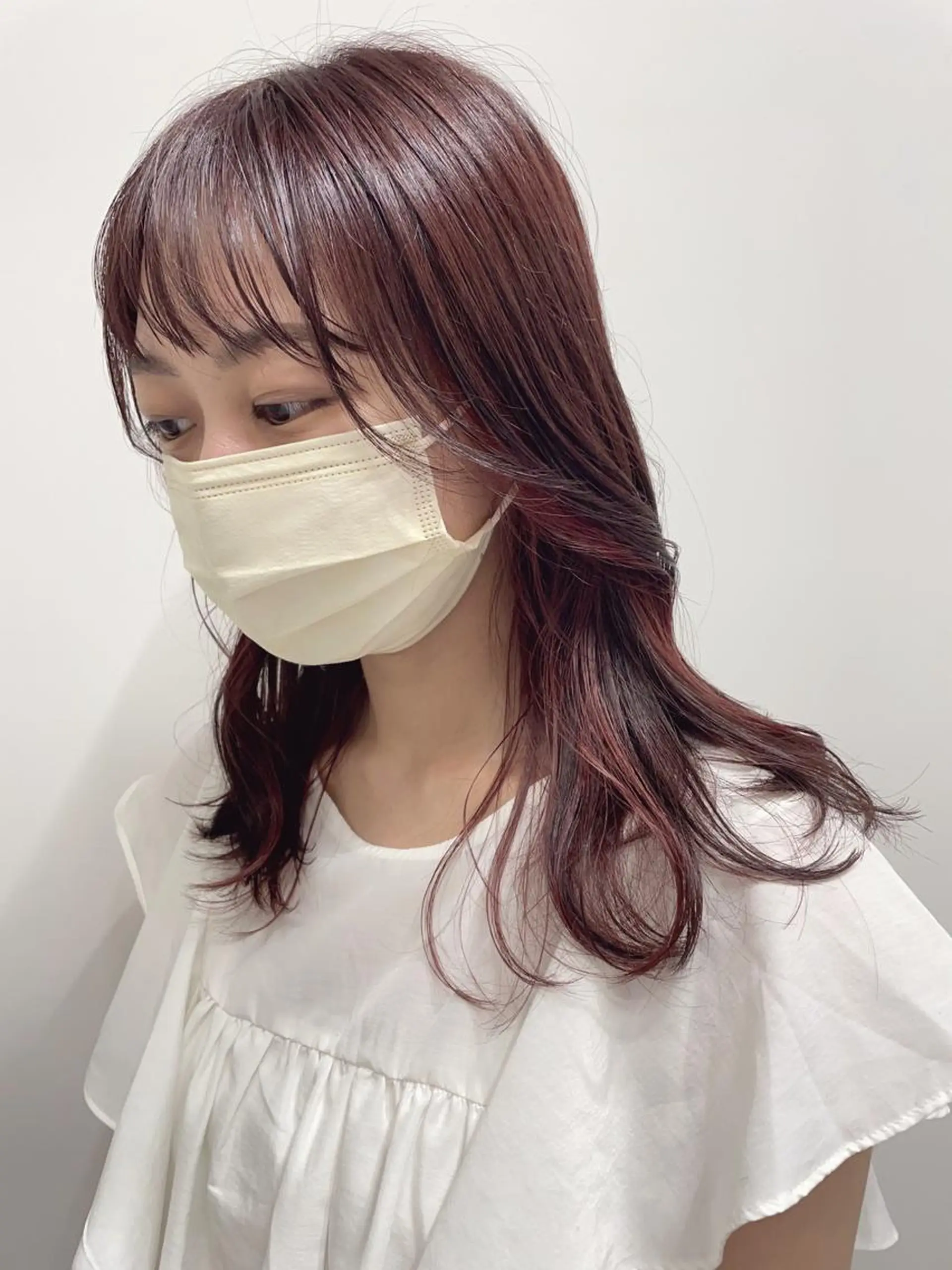 セミロング カラー カシス ピンクカラー カット ヘアカラー volta∞knot所属・狩野 羅夢のヘアスタイル