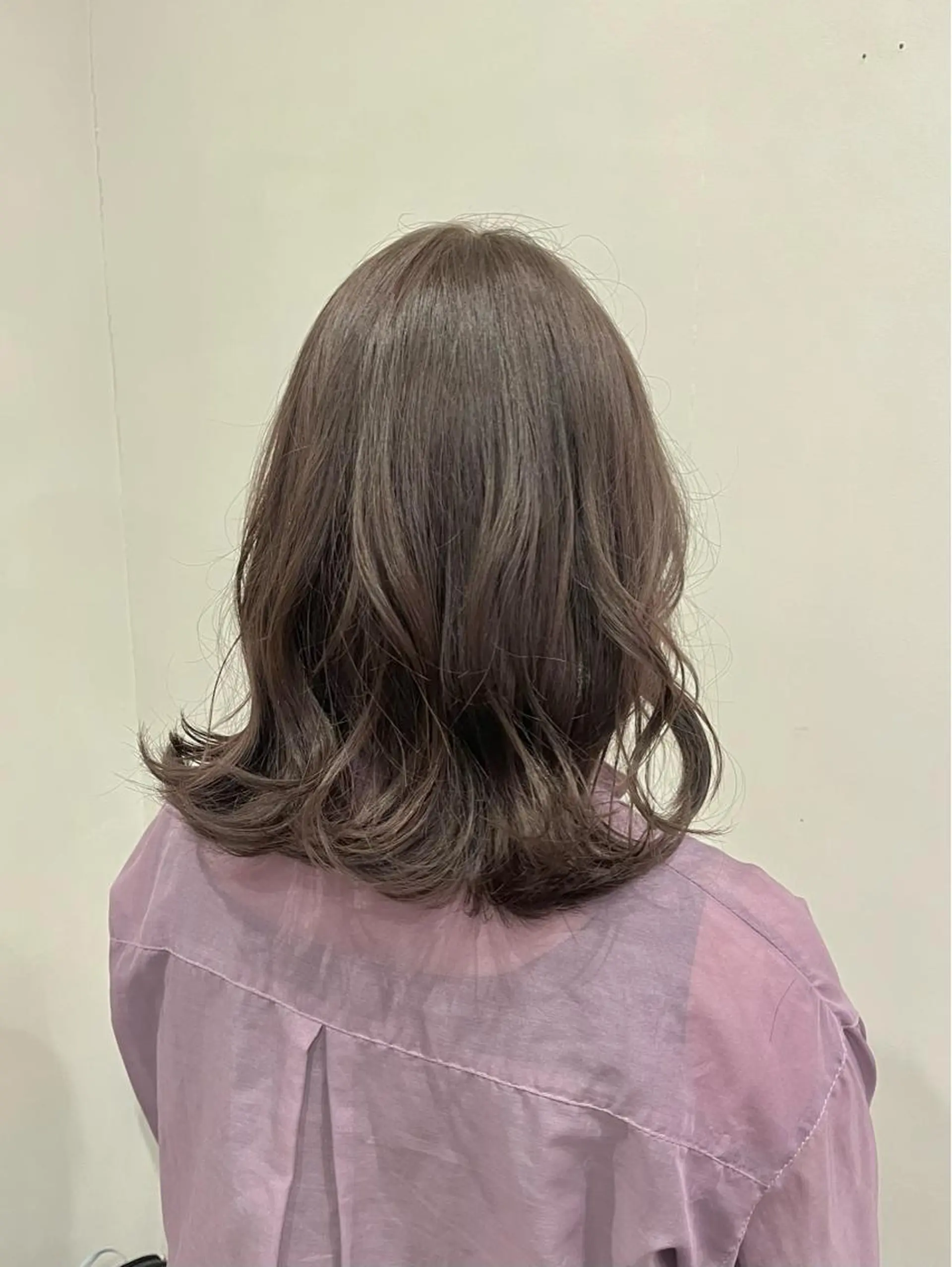 ミディアム 栗林 姫花のヘアスタイル