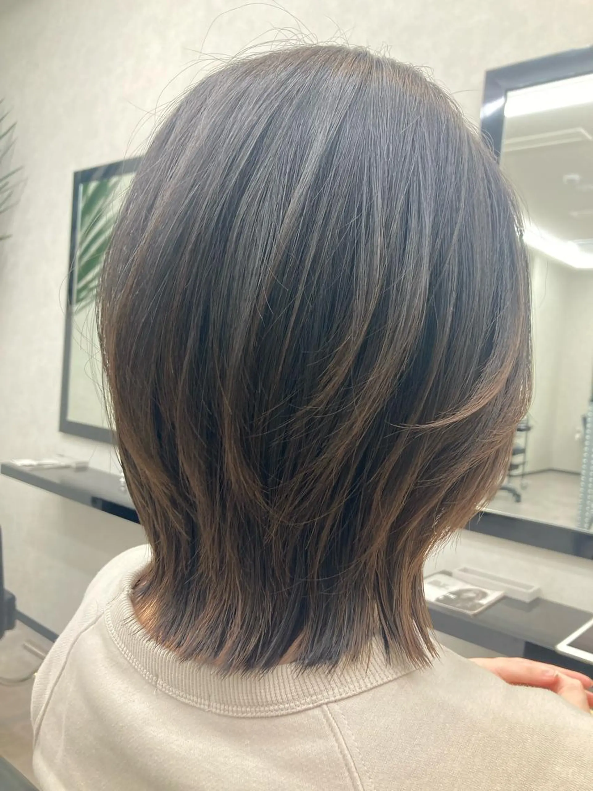 ミディアム カット 鈴木 翔偉のヘアスタイル
