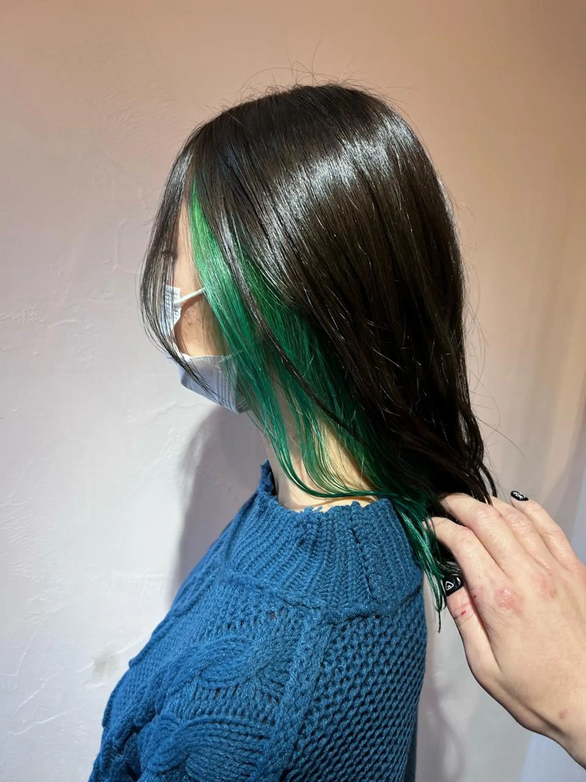 セミロング カラー ブリーチ インナーカラー ベイリコルド　アトリ 店長　宮城一真のヘアスタイル