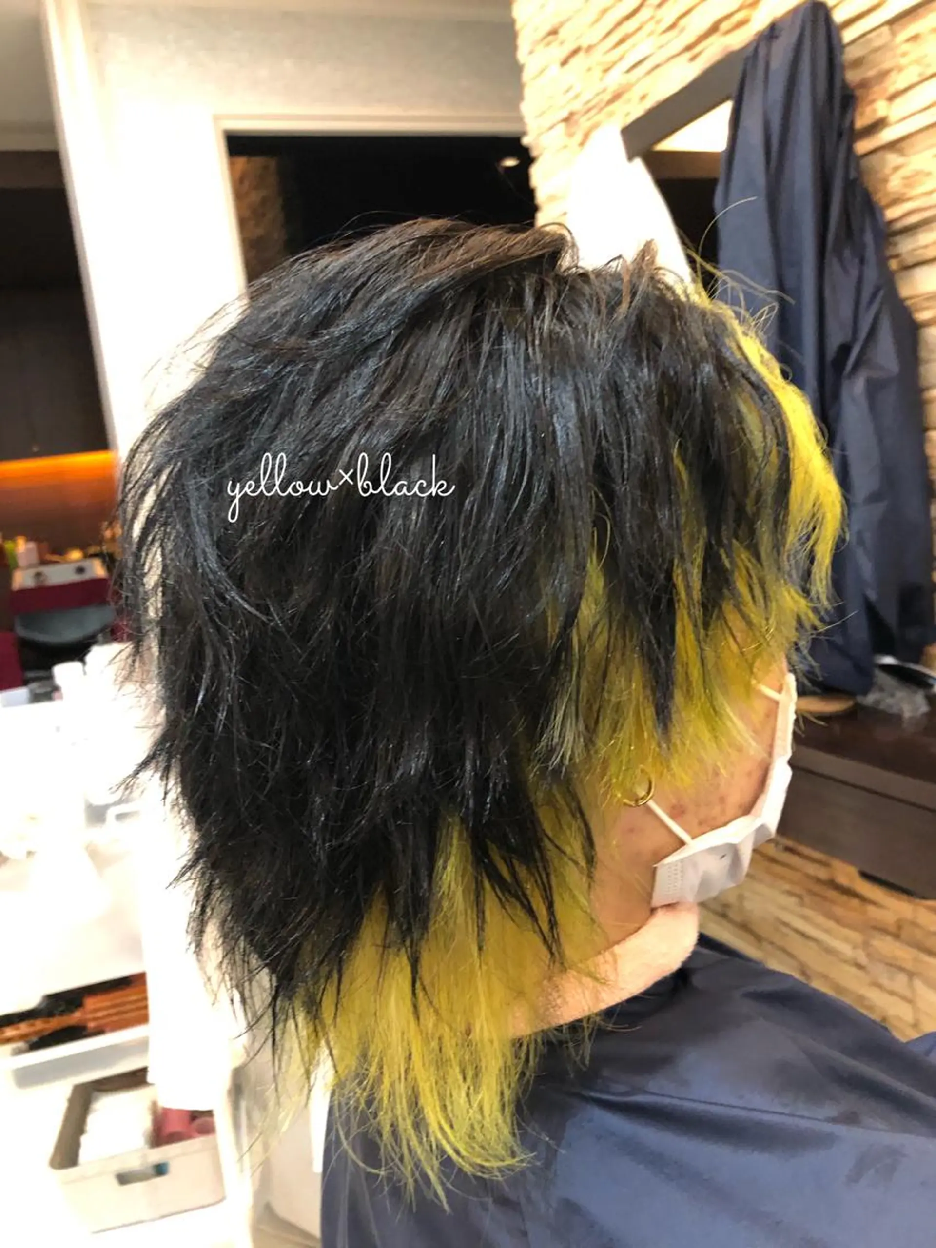 ショート カラー イヤリングカラー インナーカラー 小山 雄大のヘアスタイル