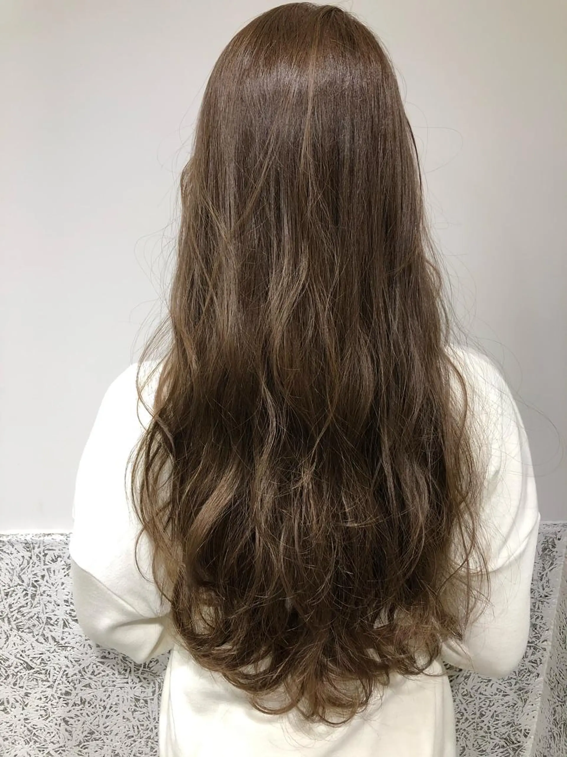 セミロング カラー グレージュ ハイライトカラー イルミナカラー ハイライト トリートメント 【代表】田川 祐也のヘアスタイル