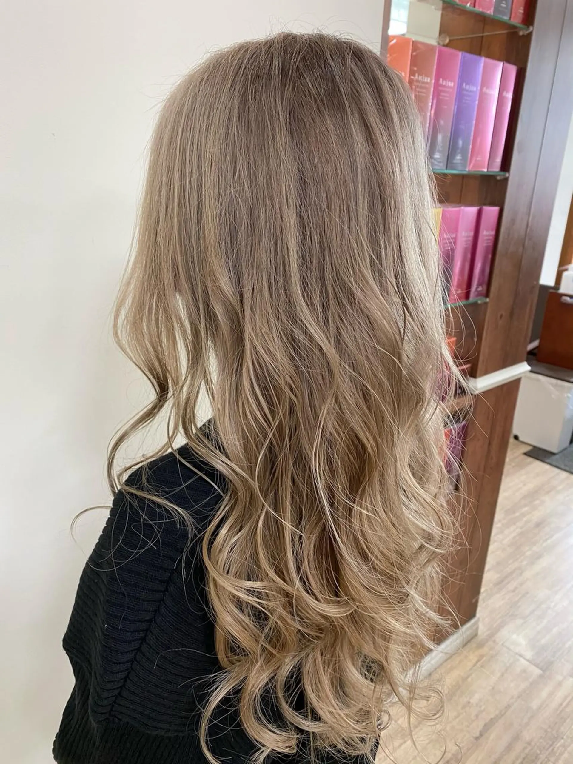 カラー SALOWIN栄 高須大貴のヘアスタイル