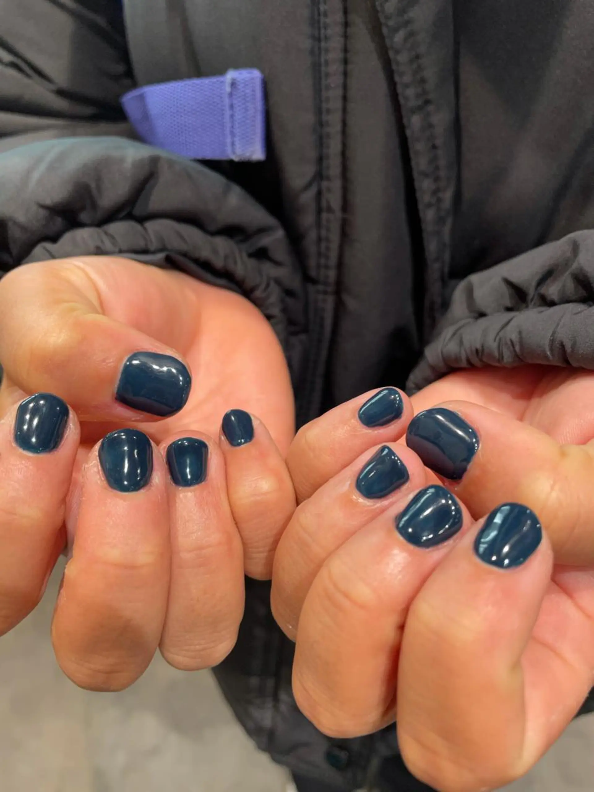 カラー ネイル ワンカラーネイル ハンドネイル ナチュラル透明感🌱 小山美樹子のヘアスタイル