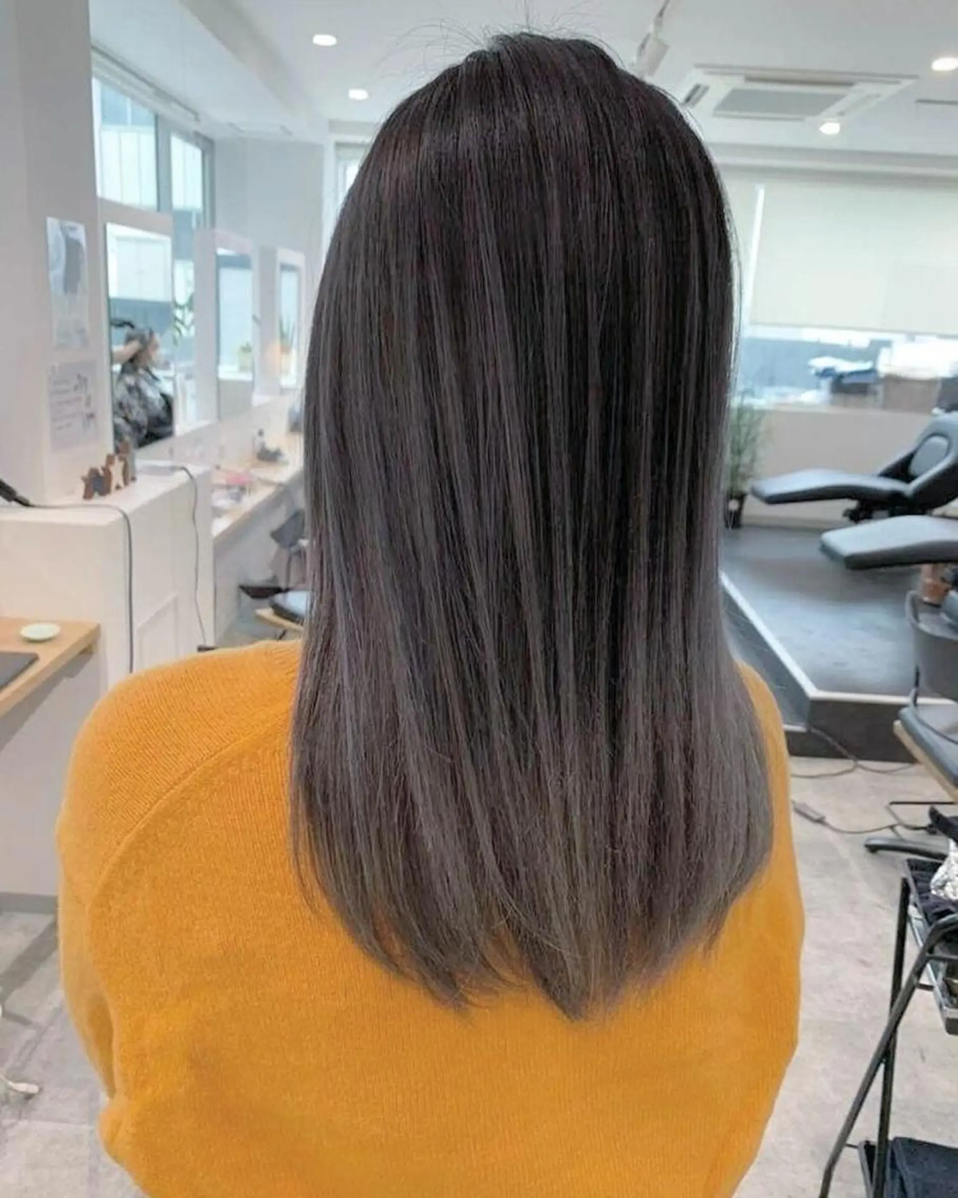 カラー ロング バレイヤージュ レイヤーカット RU RIのヘアスタイル