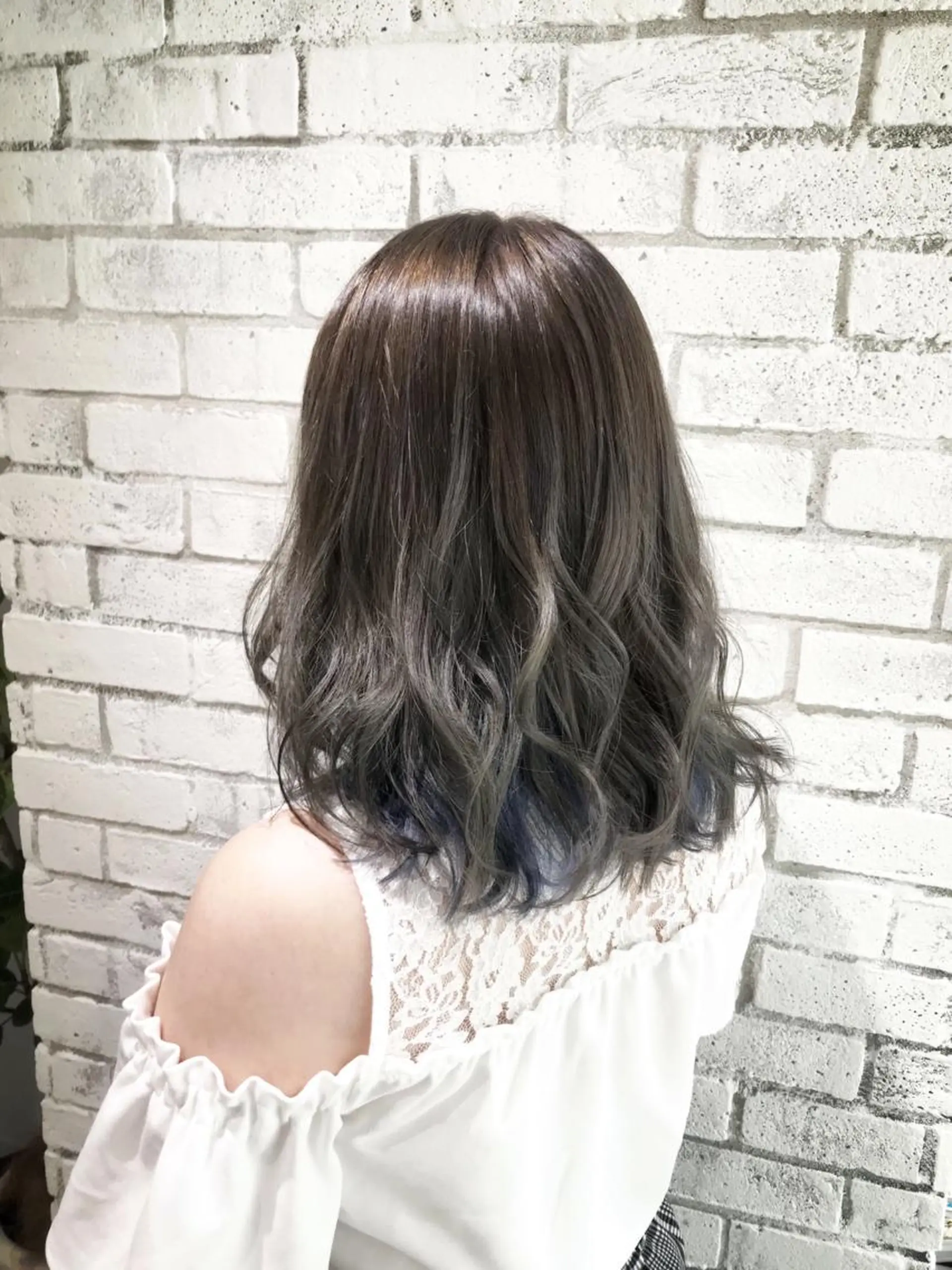 セミロング カラー パーマ ヘアアレンジ メンズ キッズ ネイル マツエク・マツパ ブルーカラー グレージュ ブルー ヘアカラー バレイヤージュ/ 髪質改善/渡邉悟🌱のヘアスタイル