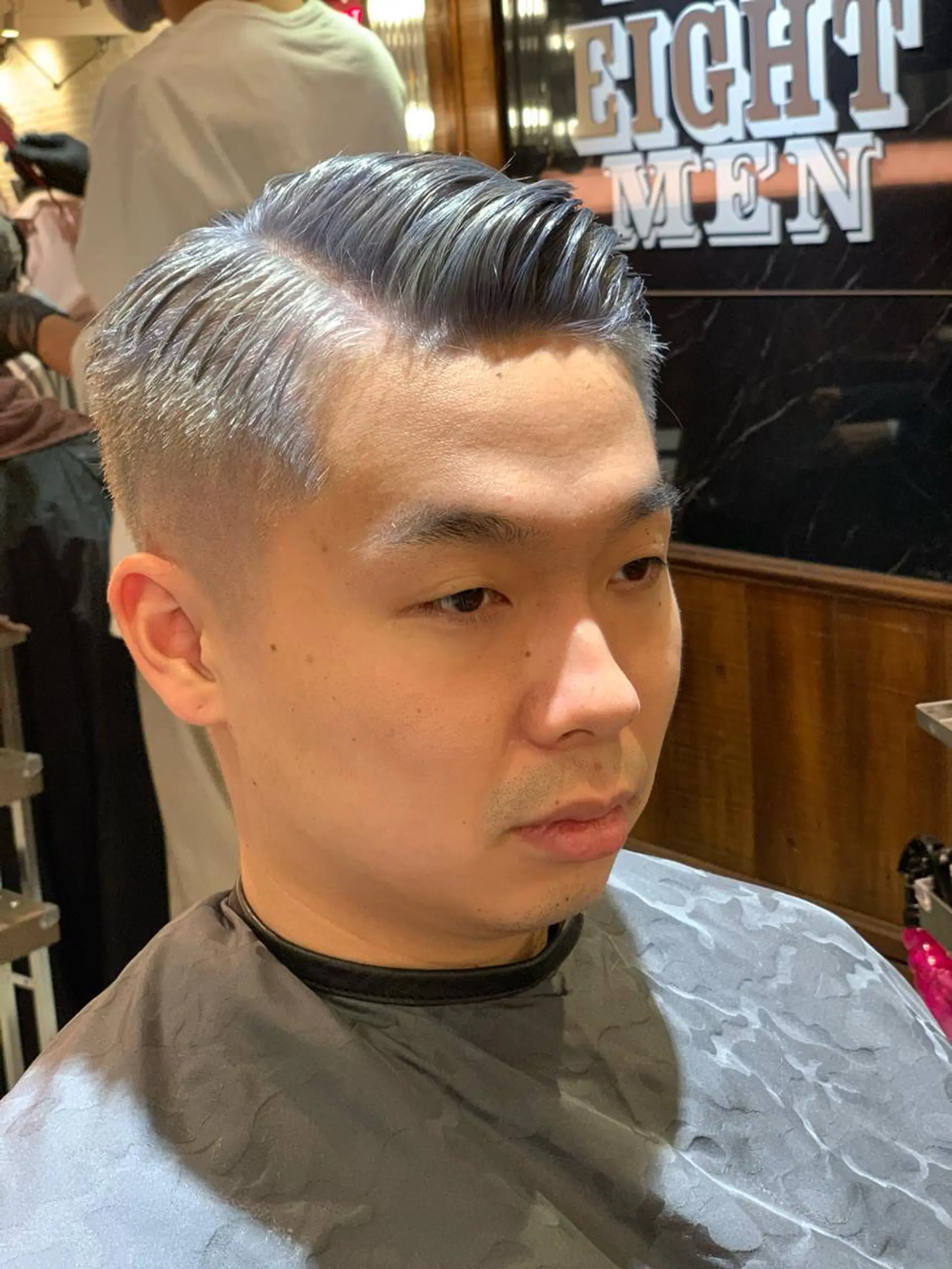 ショート カラー メンズ シルバー カット ヘアカラー トリートメント 🎱メンズフェード 特化HYOGA🎱のヘアスタイル