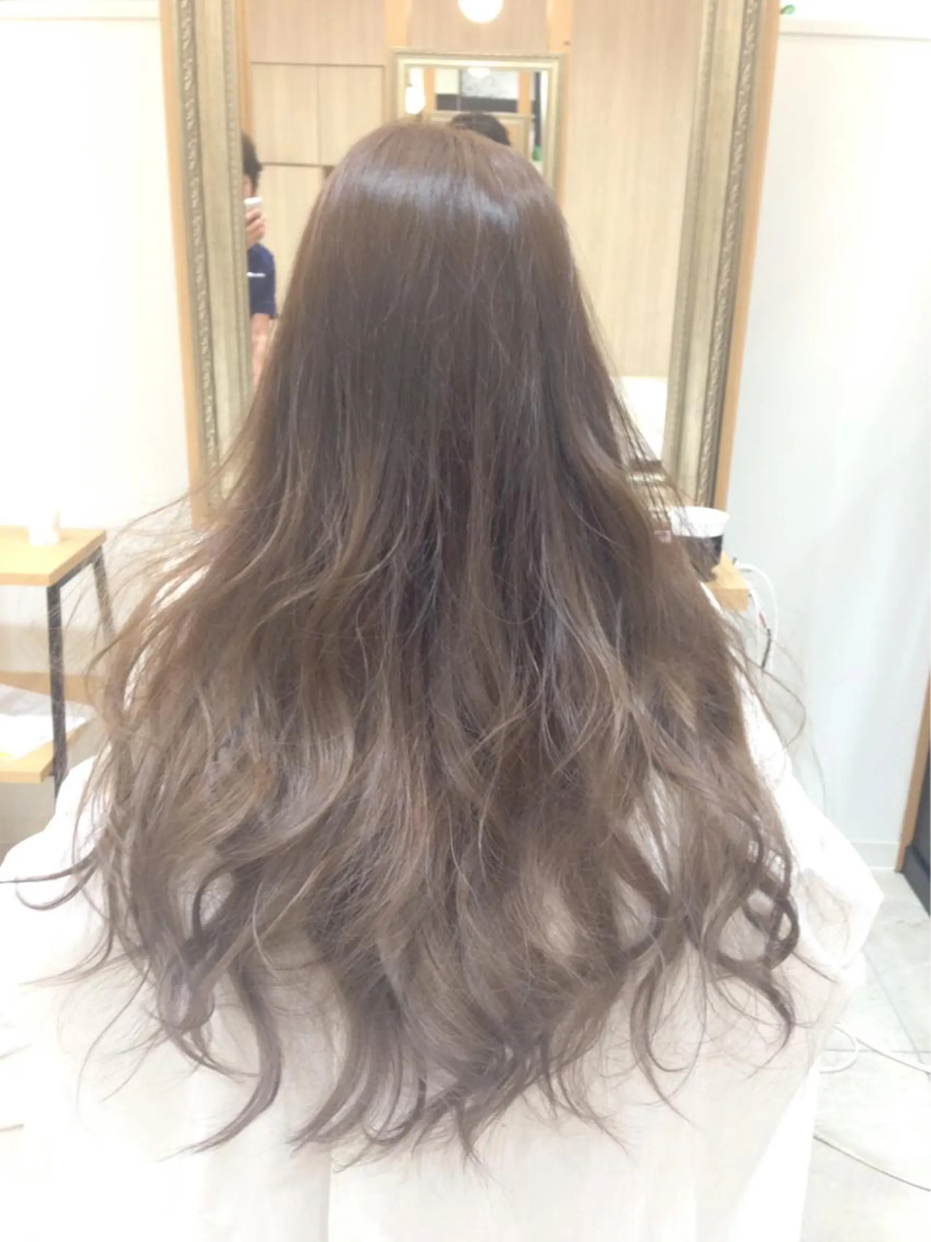 カラー 藤井 ひろとのヘアスタイル