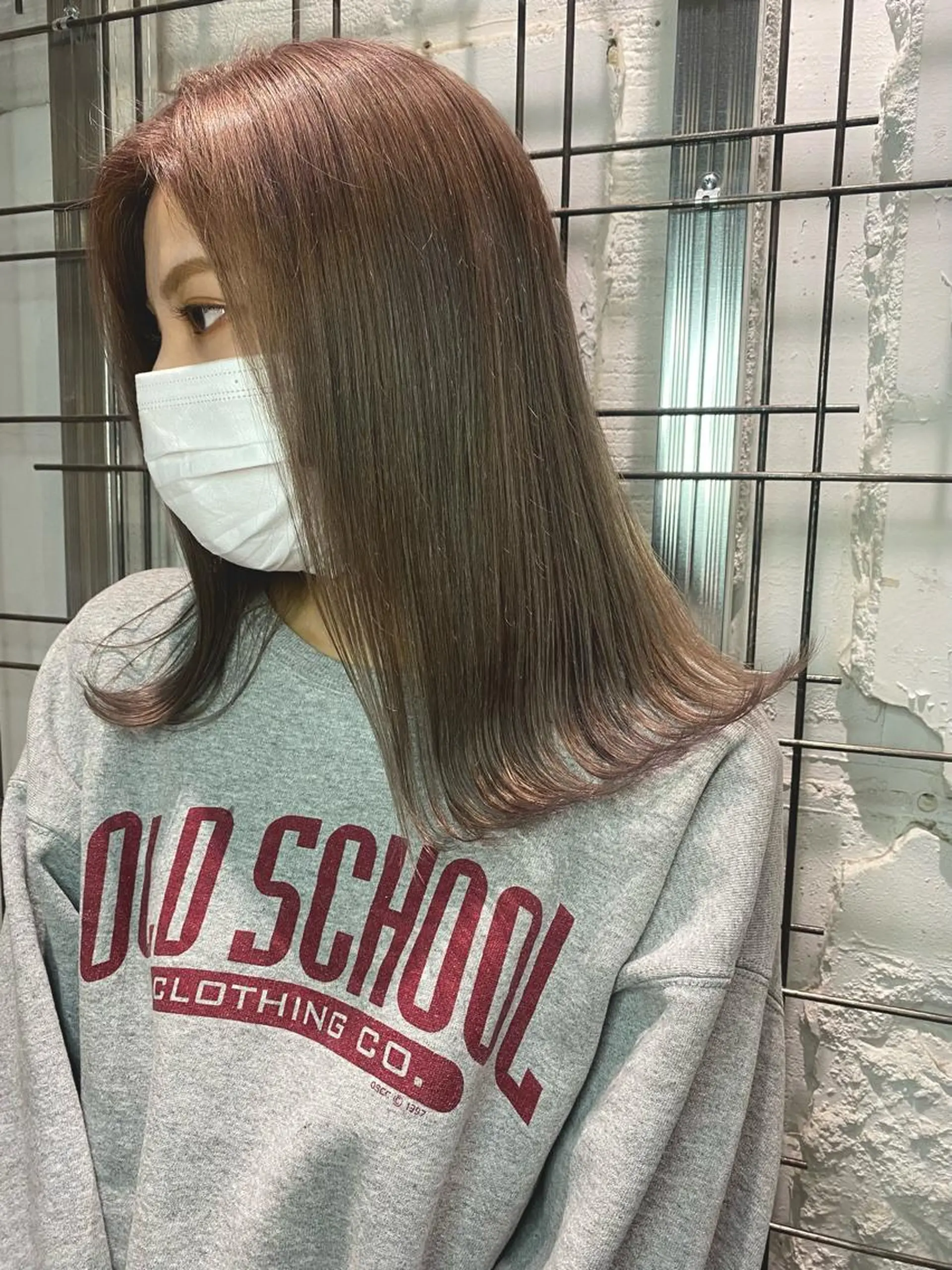 カラー ベージュカラー ミルクティーベージュ ヘアカラー AYANE 韓国ヘア /レイヤーカットのヘアスタイル