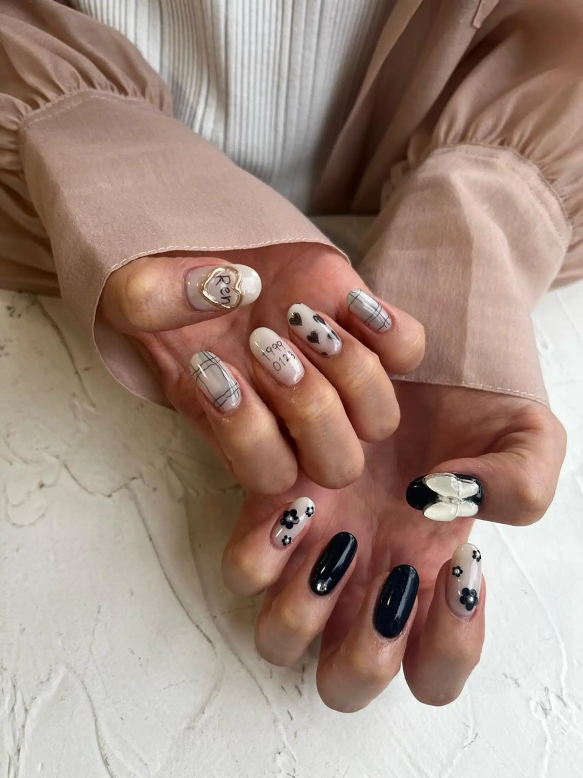 ネイル 小川 奈々花のネイルデザイン
