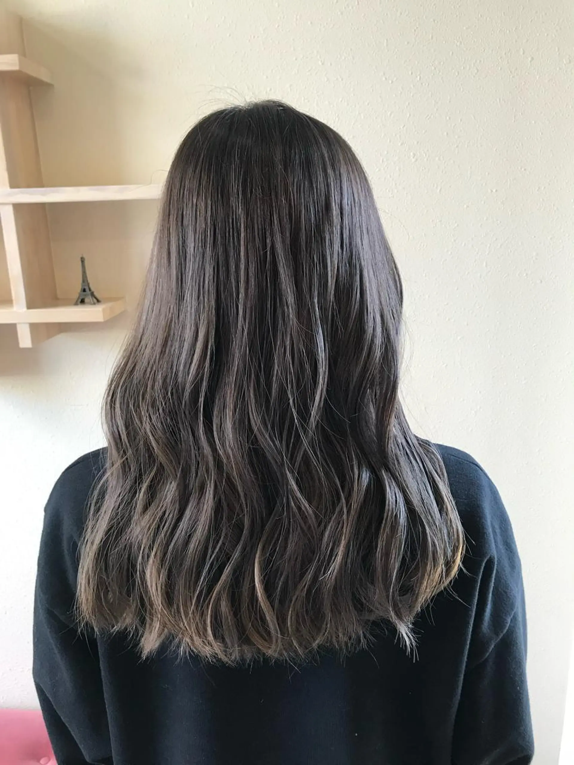 ロング 中川 茜里のヘアスタイル