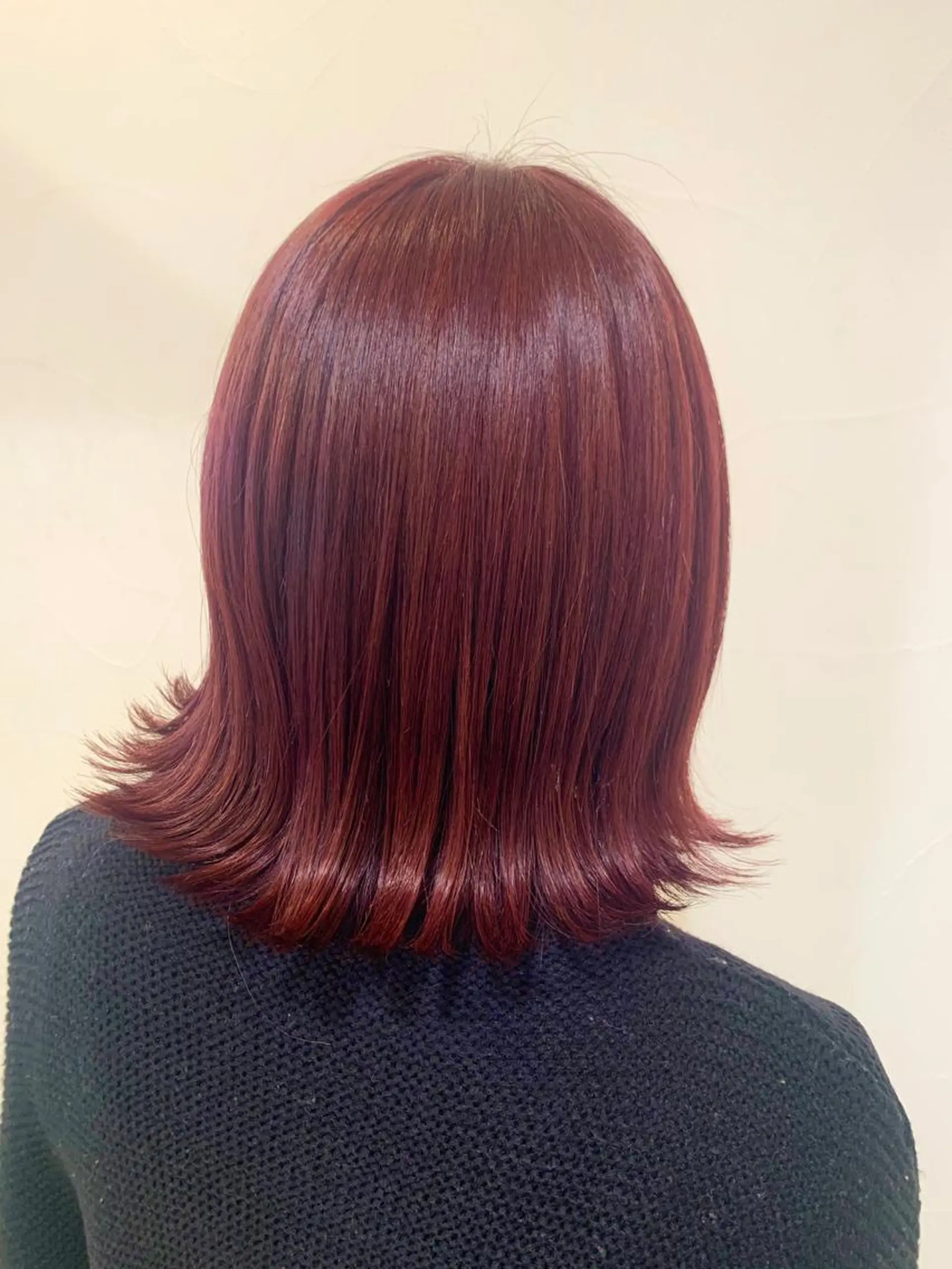 ショート カラー 乳井 悠香のヘアスタイル