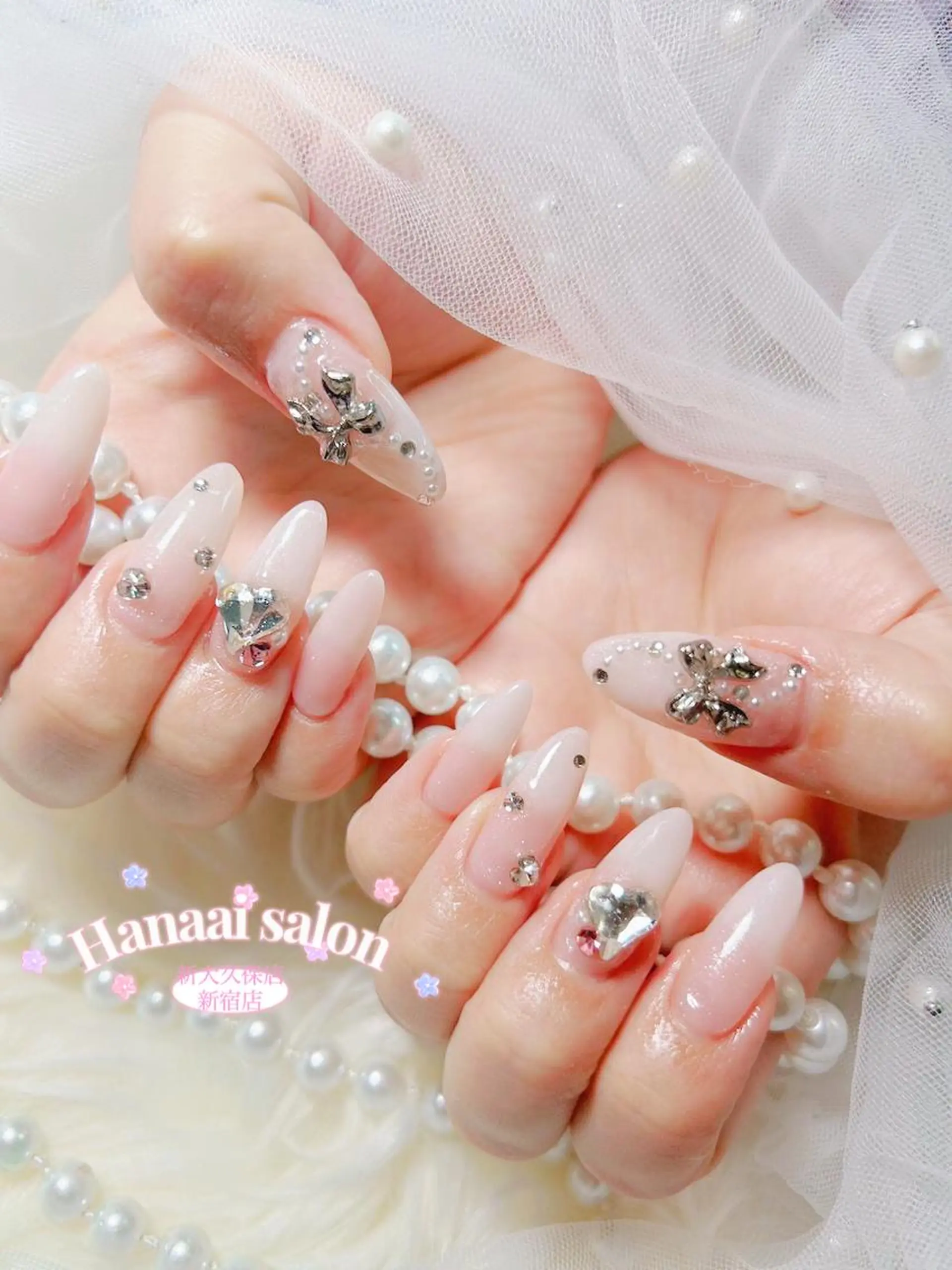 ミディアム Hanaai Salon新大久保店のネイルデザイン