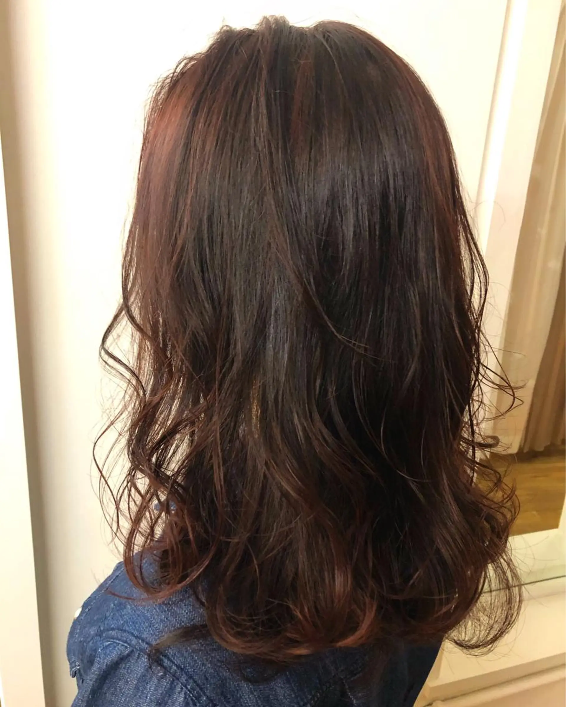 ミディアム カラー ハイライトカラー ラベンダーカラー ピンクカラー ピンクラベンダー ハイライト 西村 有紗のヘアスタイル