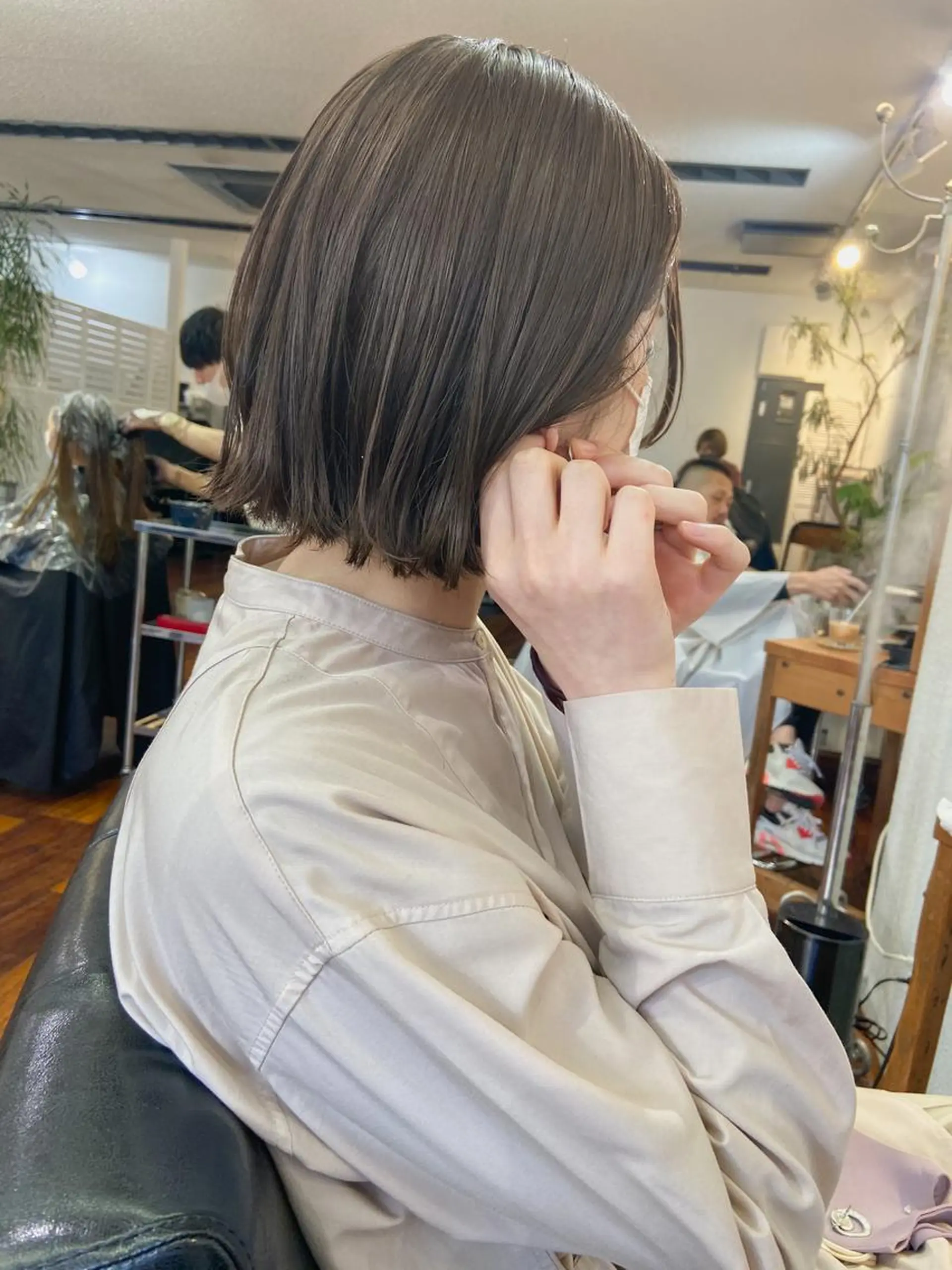 ミディアム カラー カット ヘアカラー トリートメント 岡本康平/ボブ /ブリーチ/レイヤーのヘアスタイル