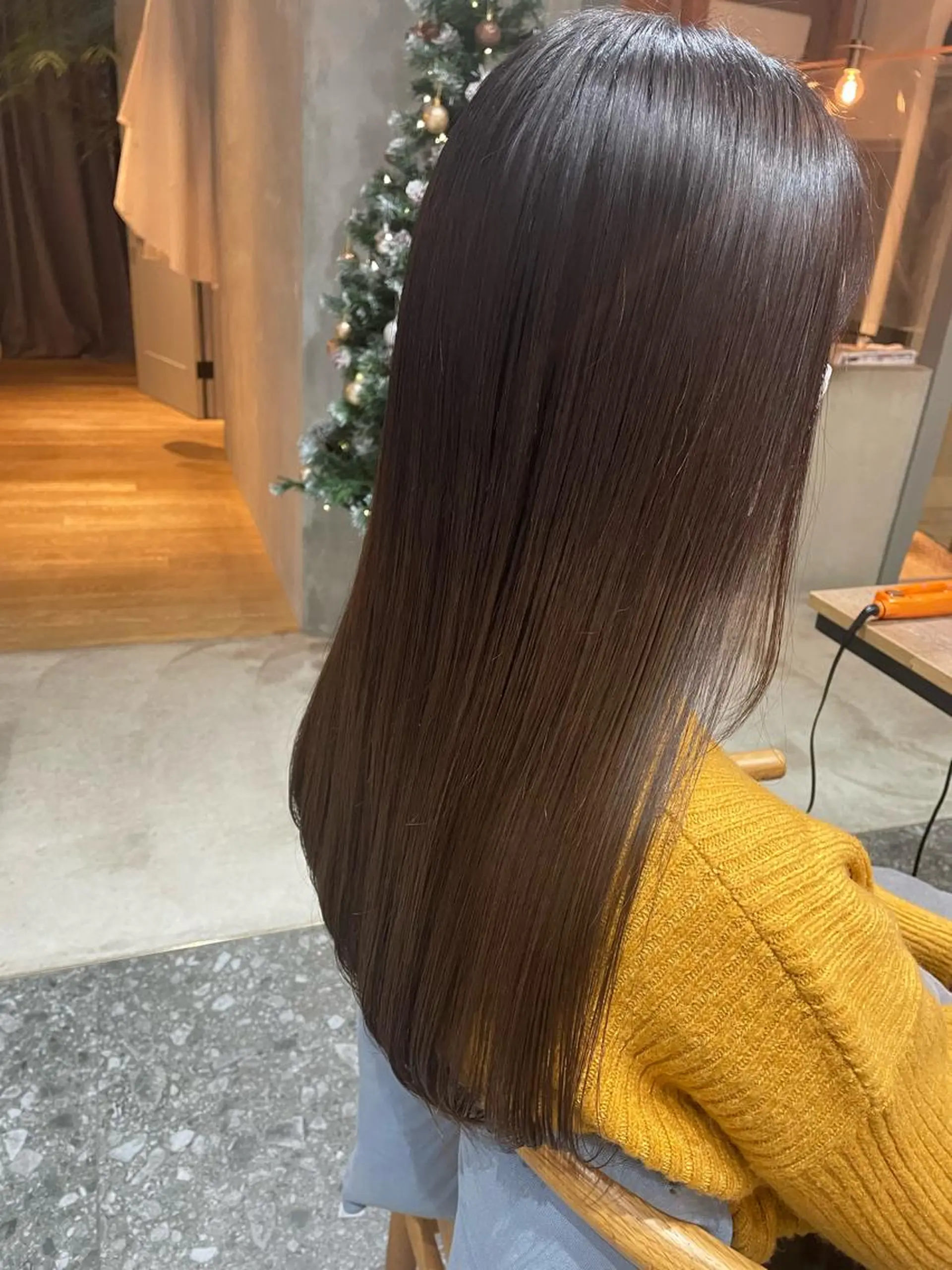 カラー soi 小島陽香のヘアスタイル