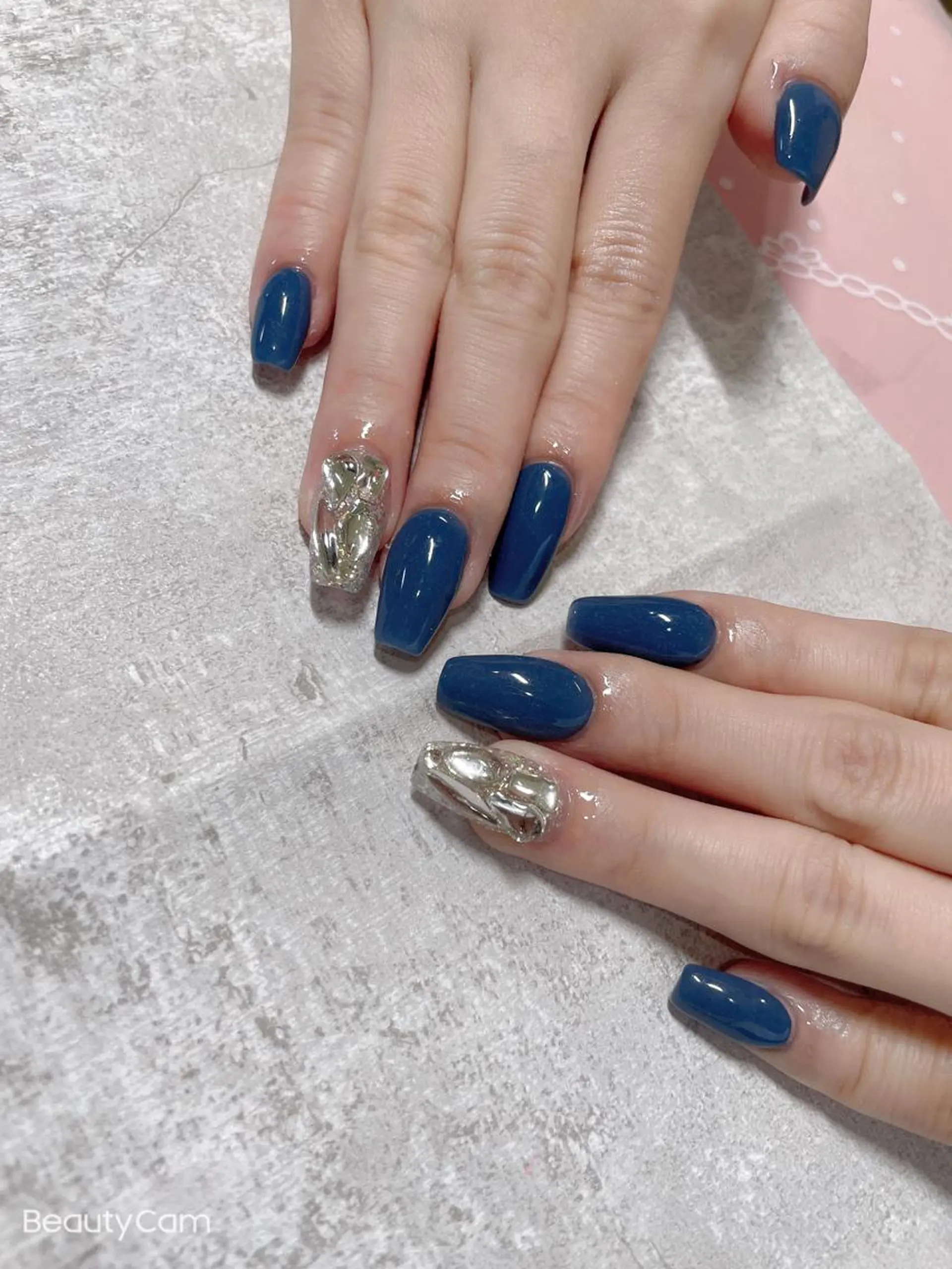 ミディアム ネイル ハンドネイル 《LB》ラブリエ Nail&eyeのマツエク・マツパデザイン