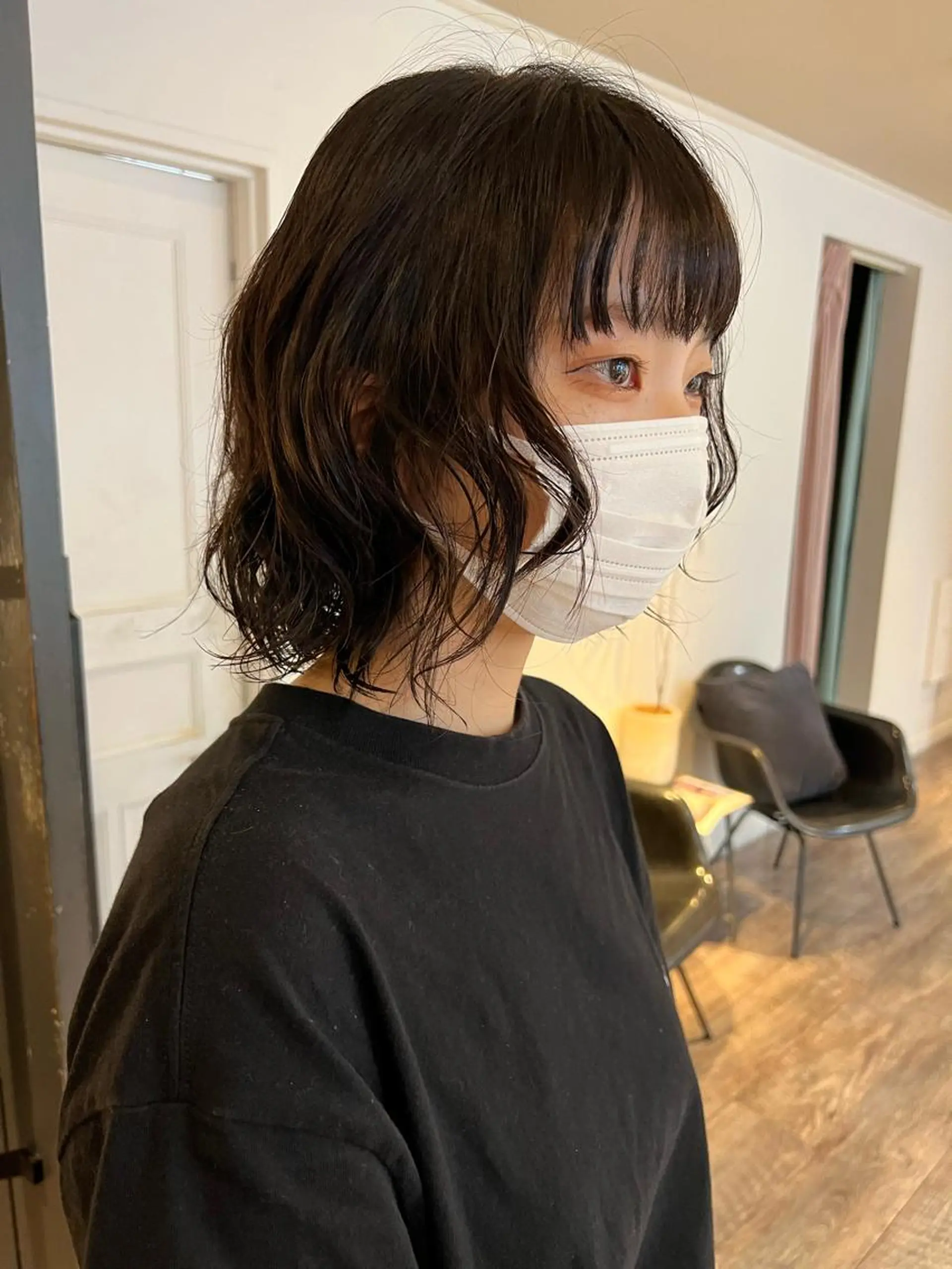 ミディアム カラー パーマ ヘアアレンジ メンズ キッズ ネイル マツエク・マツパ アイブロウ ミディアムパーマ メンズパーマ 黒髪 ウルフレイヤーカット /チヒロのヘアスタイル