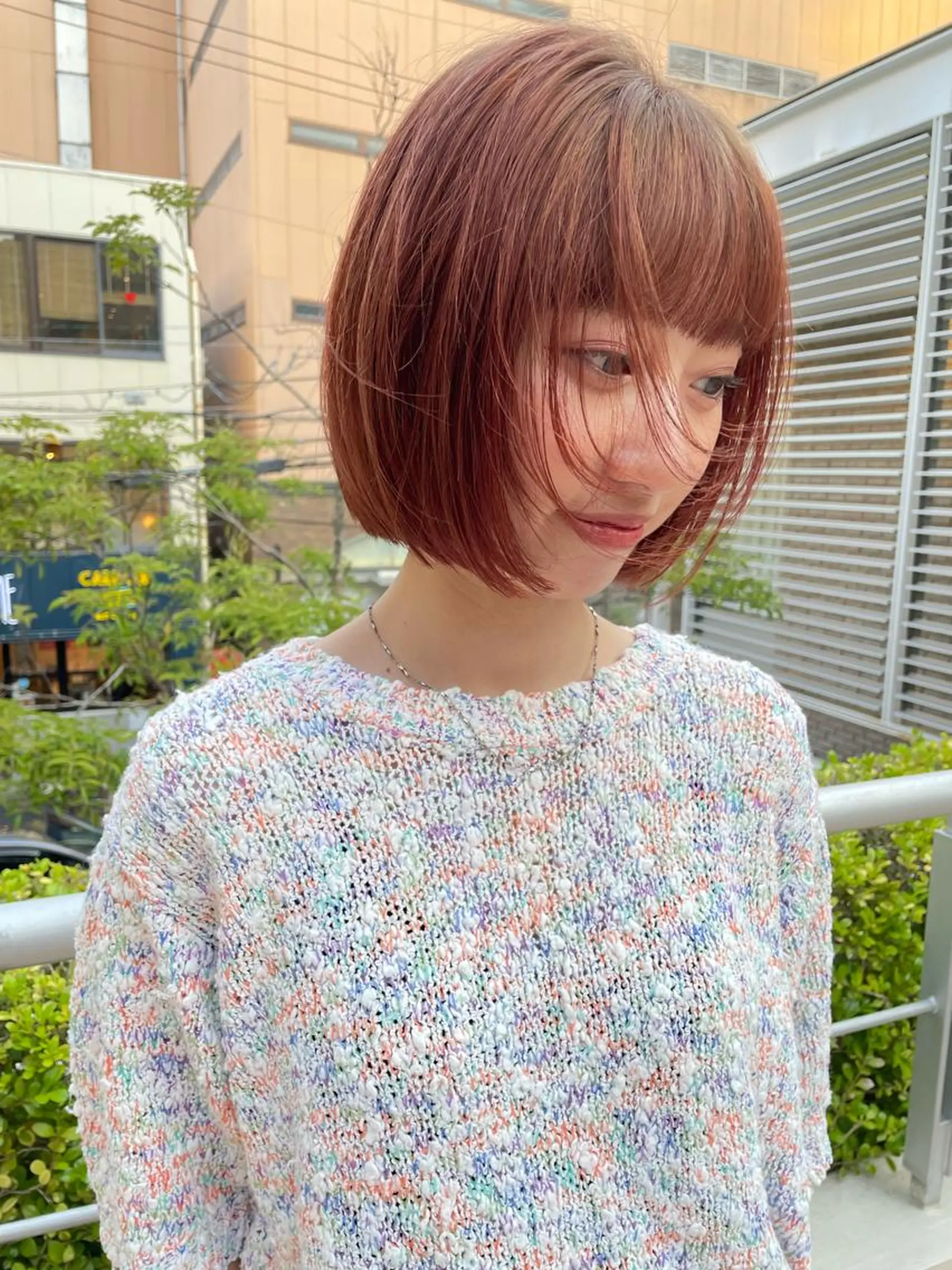 ミディアム カラー ミストバング ベージュカラー ブリーチ ブラウンカラー デザインカラー ヘアカラー トリートメント MIU/ルーツカラー 顔まわりレイヤーのヘアスタイル
