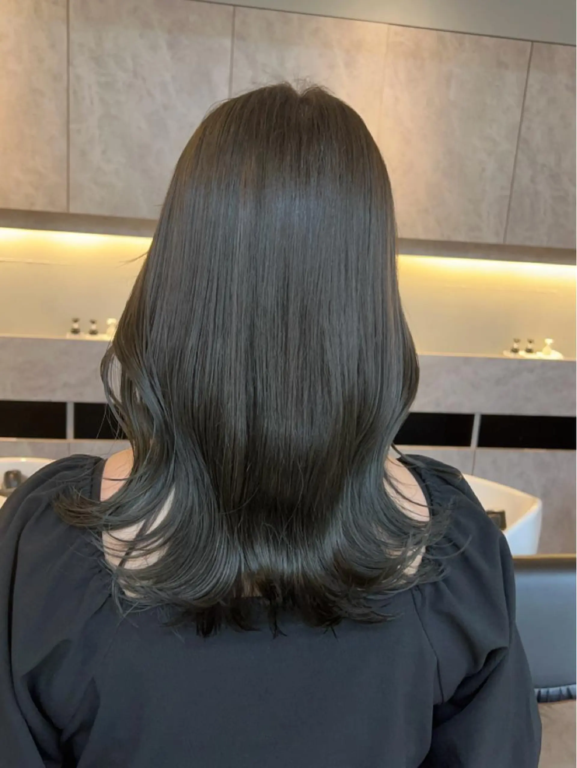 ミディアム カット ヘアカラー 🫧髪質改善•艶カラ ー特化🫧谷奥甲太のヘアスタイル