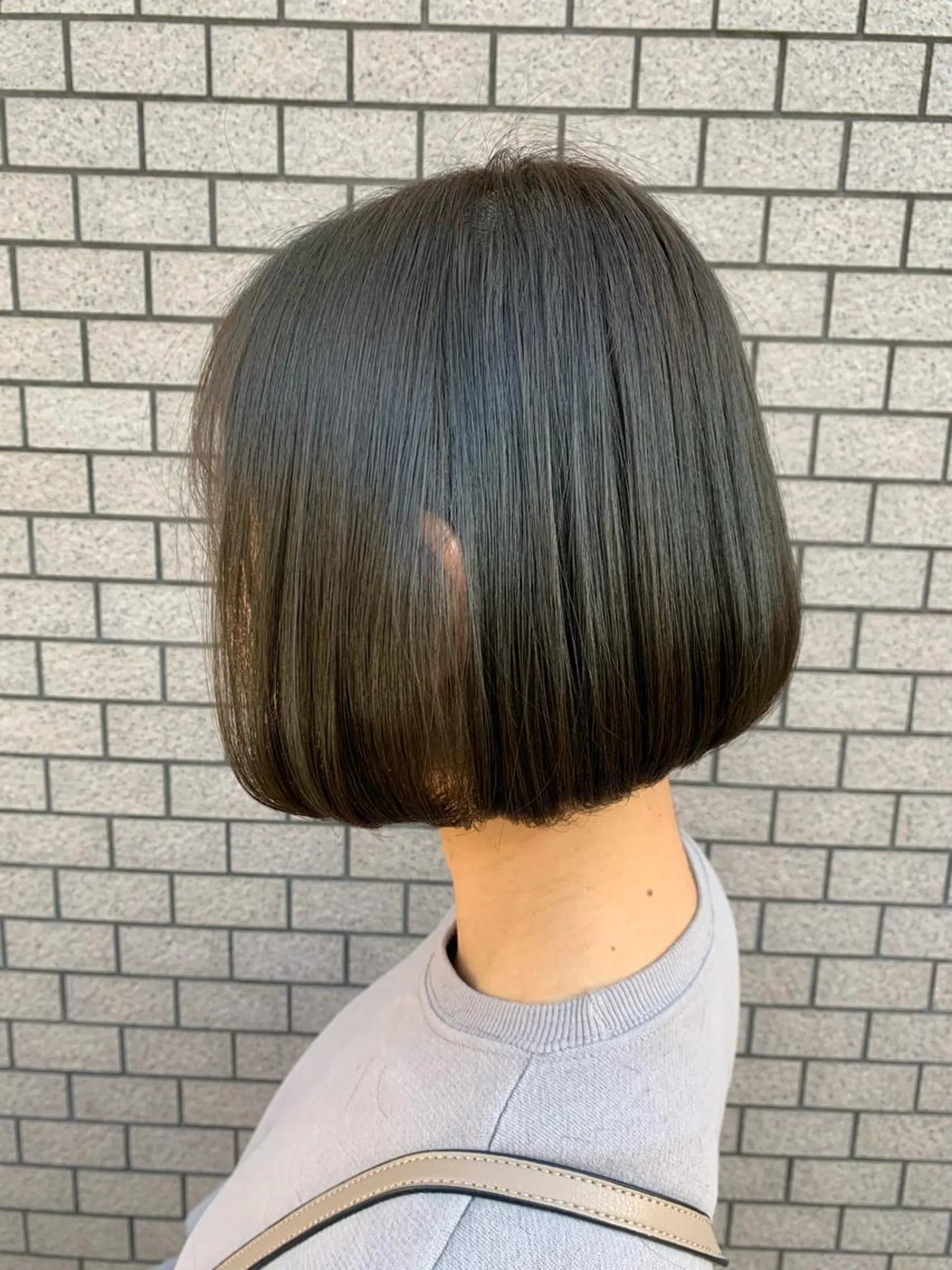 ショート ボブ 透明感ハイライト◎ 伊藤夏海のヘアスタイル