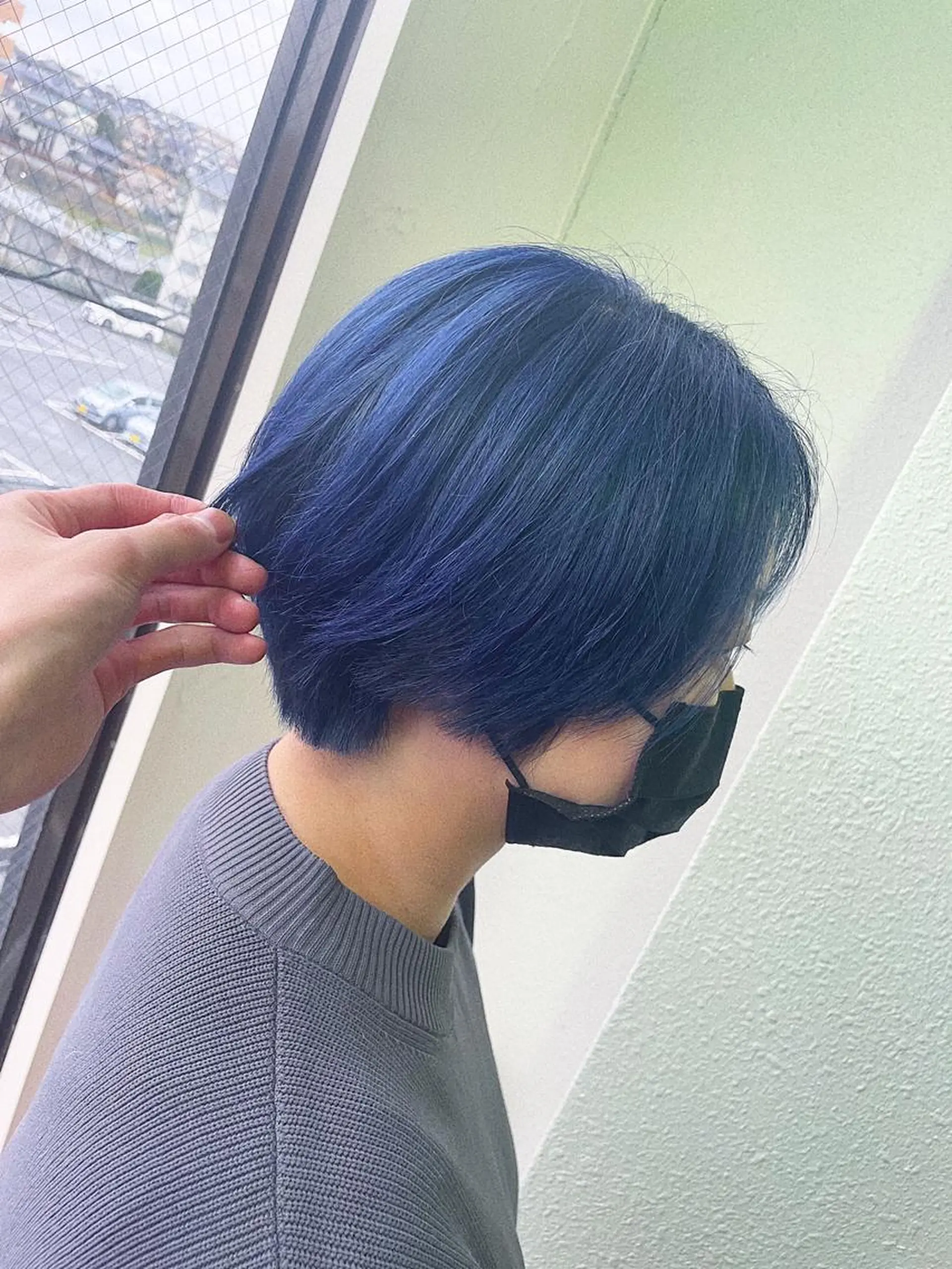 カラー ブルーカラー ハイトーンカラー レイヤー/くびれ/ 縮毛/チェレ金剛のヘアスタイル
