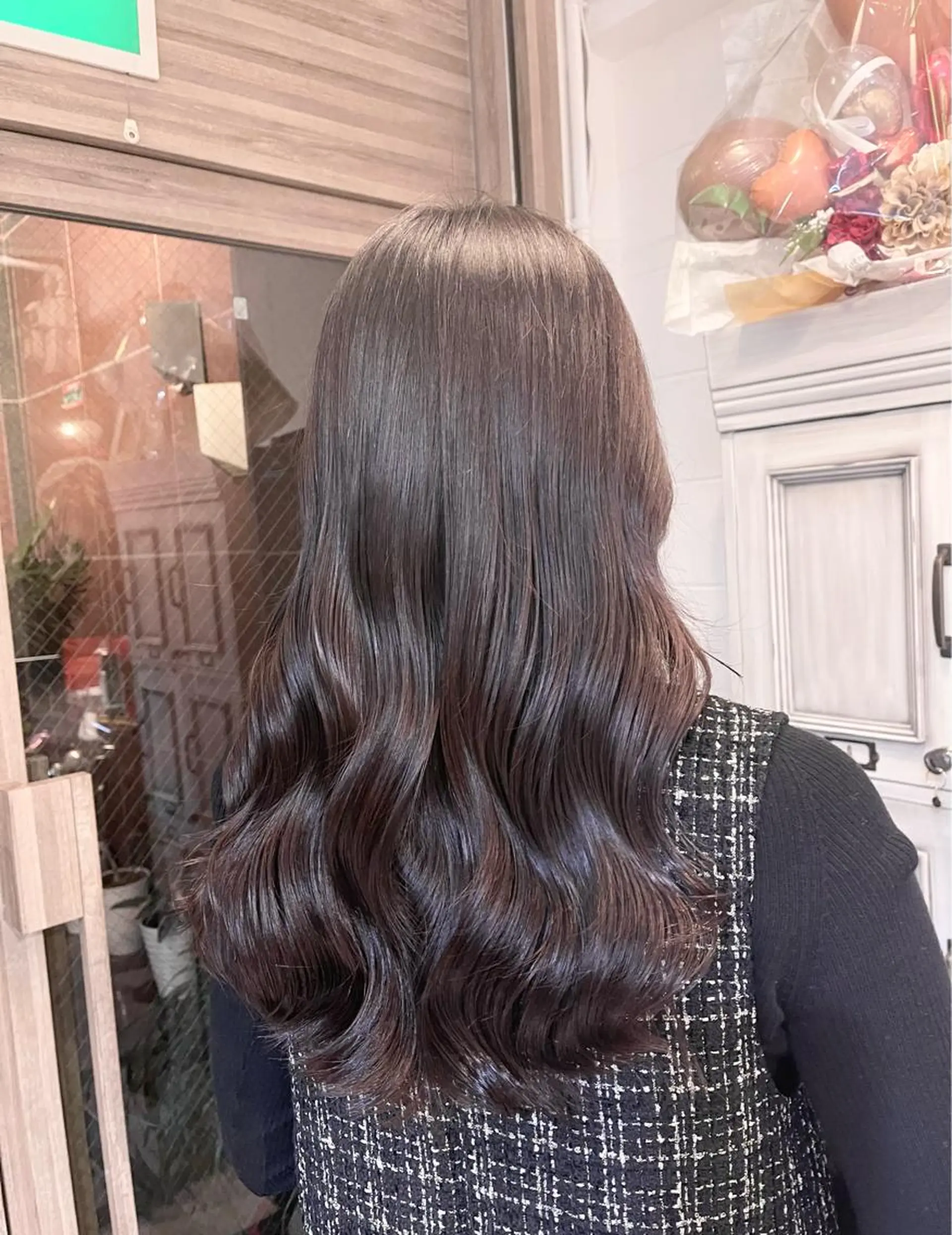 セミロング カラー 透明感カラー 髪質改善で 憧れの潤艶美髪にのヘアスタイル