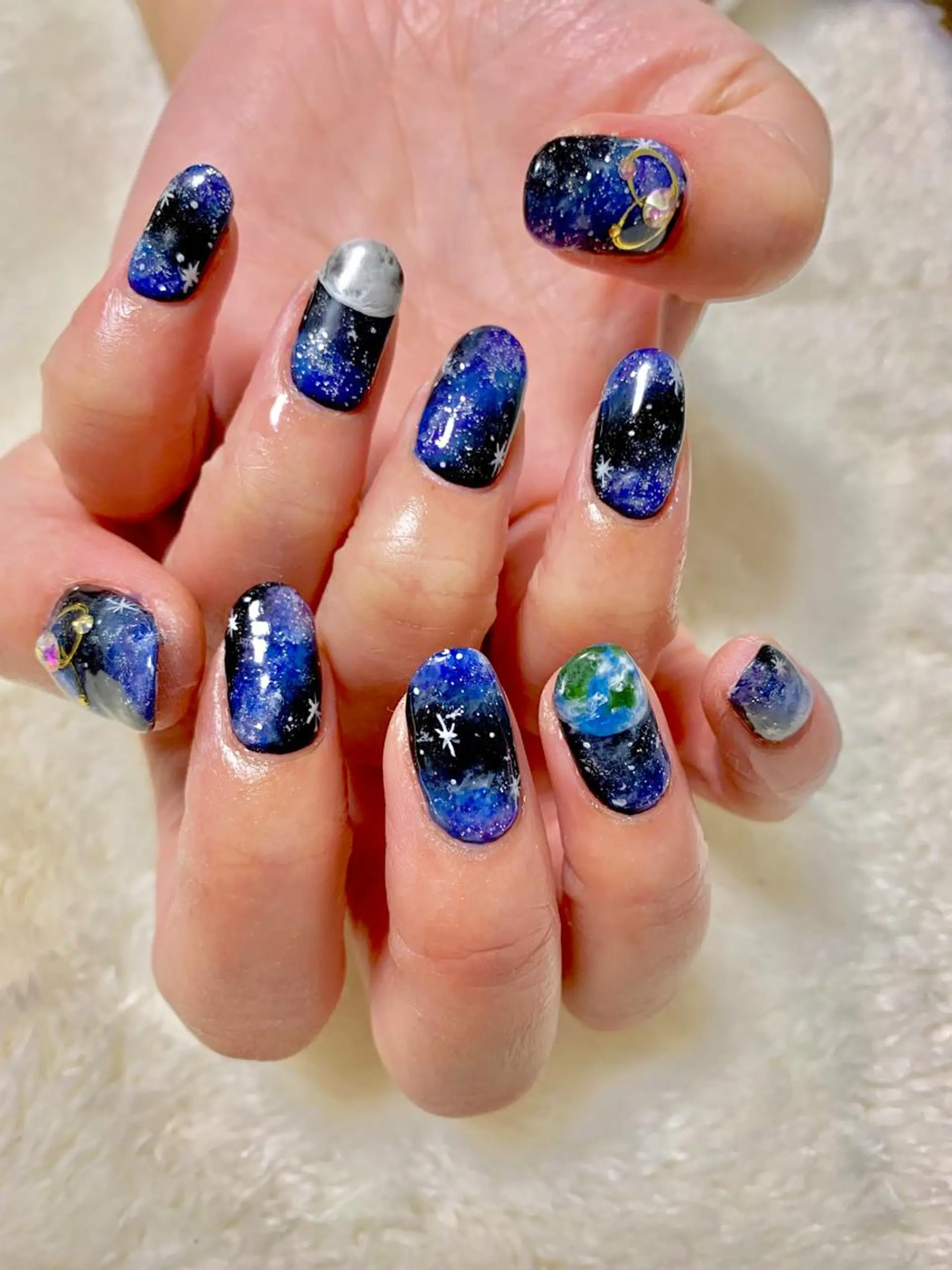 ネイル アートネイル 夏ネイル EMILUCA 北河希のエステ・リラクイメージ