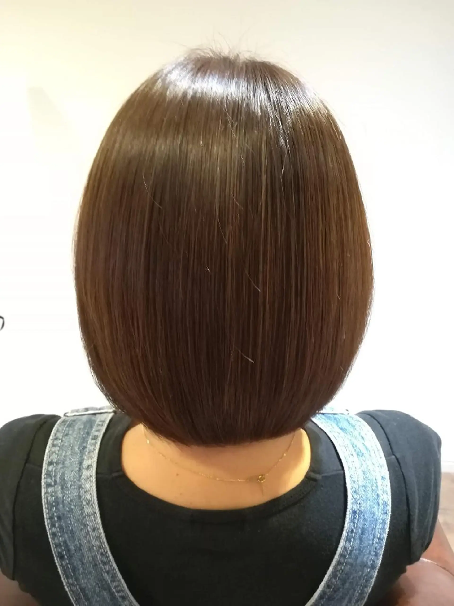 カラー MILLOR “ミラー”のヘアスタイル