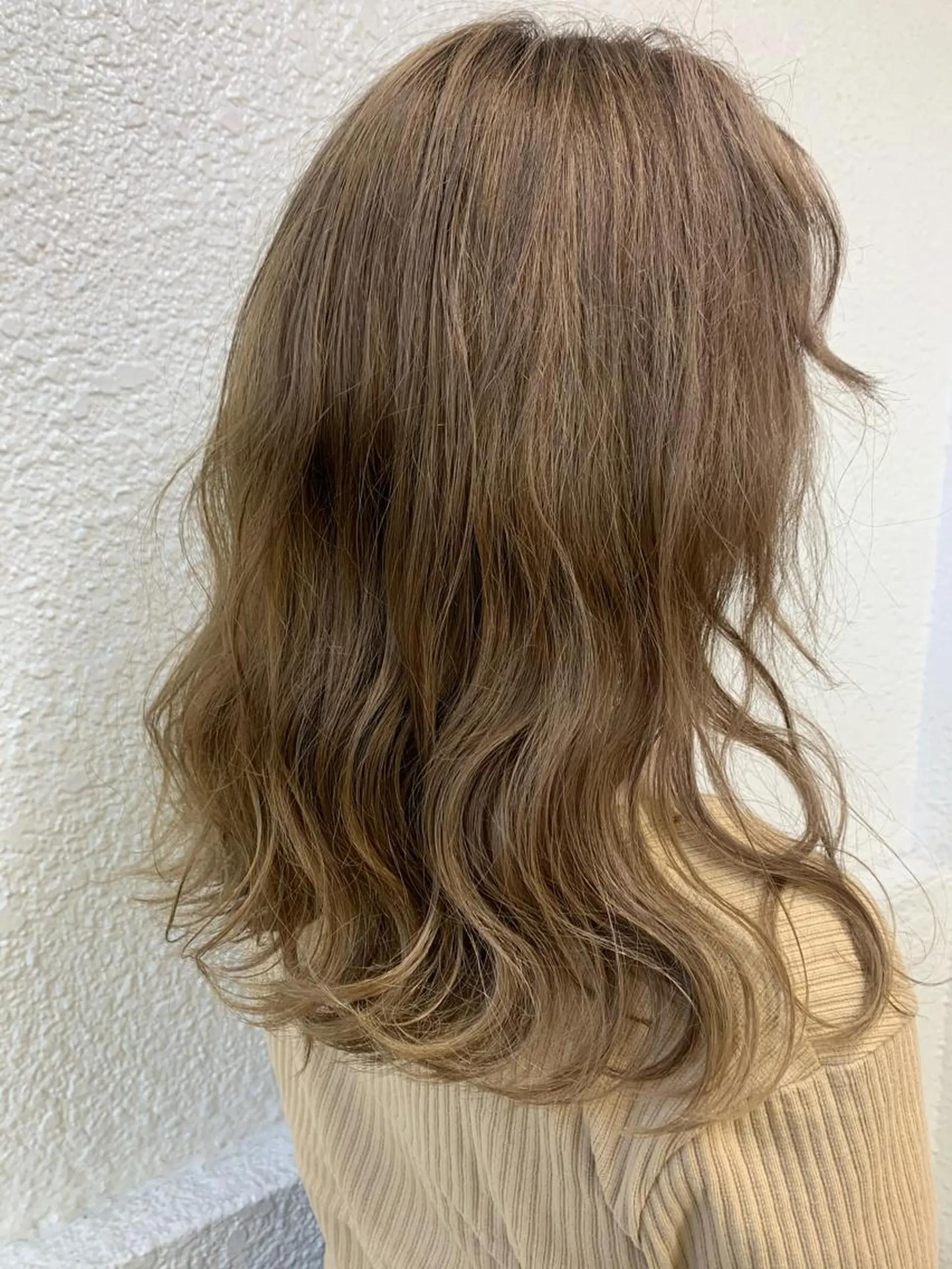 ミディアム ヘアカラー 🧨ブリーチー×ボブ レイヤー💎じゅえるのヘアスタイル