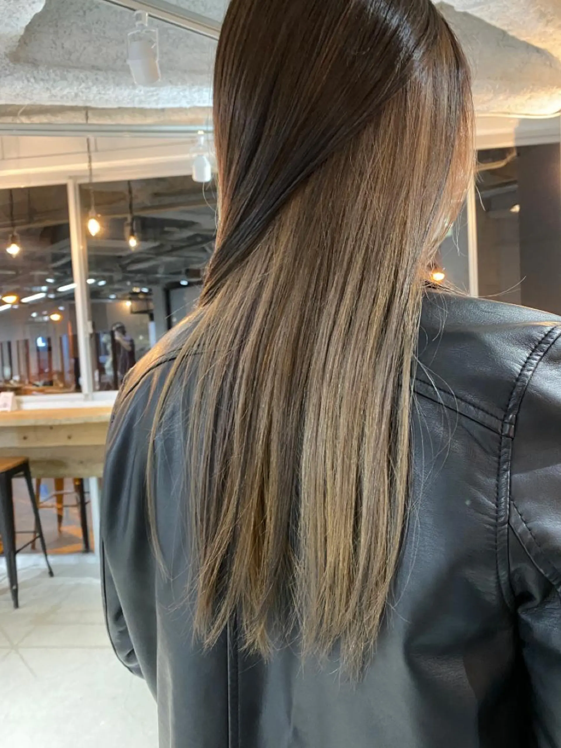 ロング カラー KOOKI スティードトーキョーのヘアスタイル